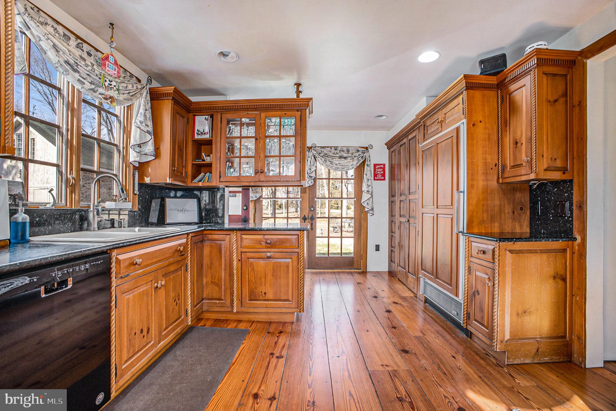 MOUNT EYRE MANOR - Residential