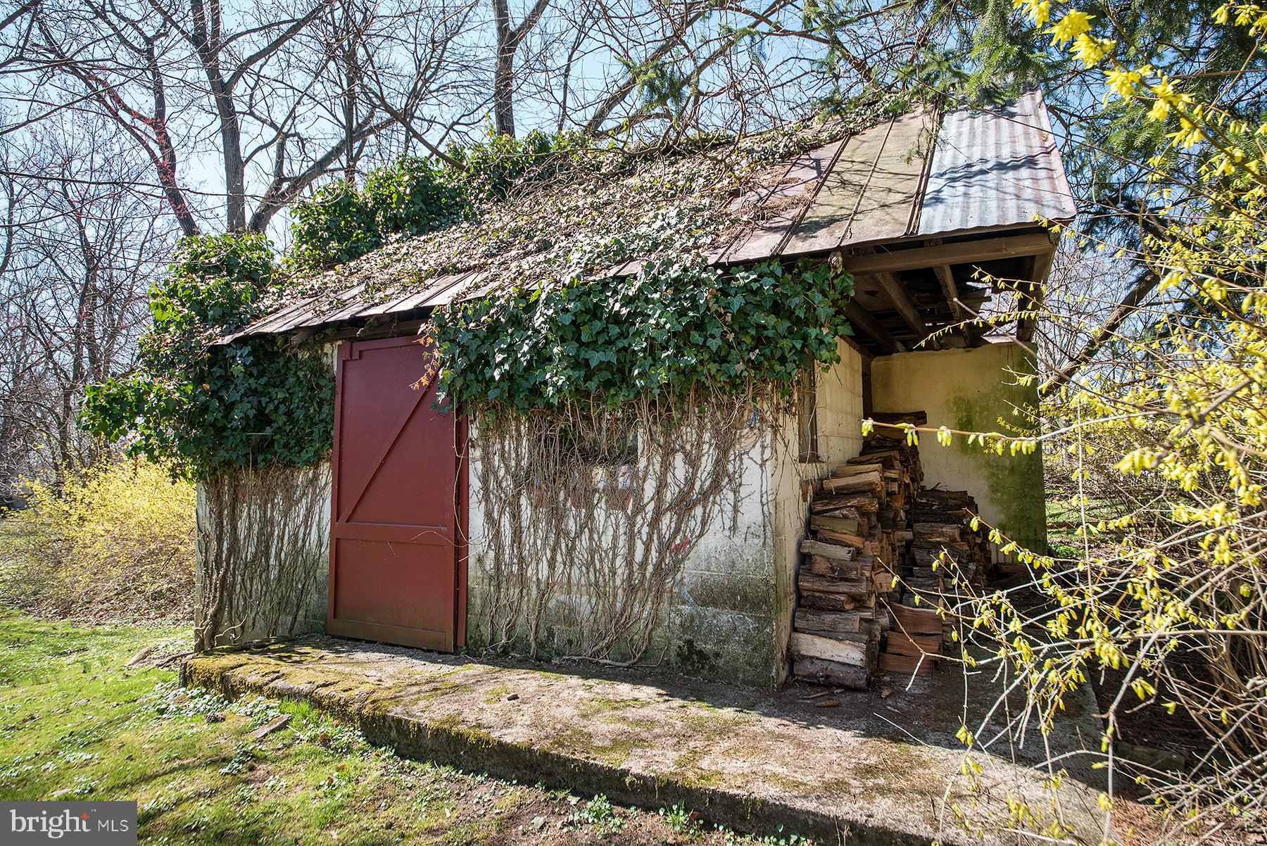 MOUNT EYRE MANOR - Residential