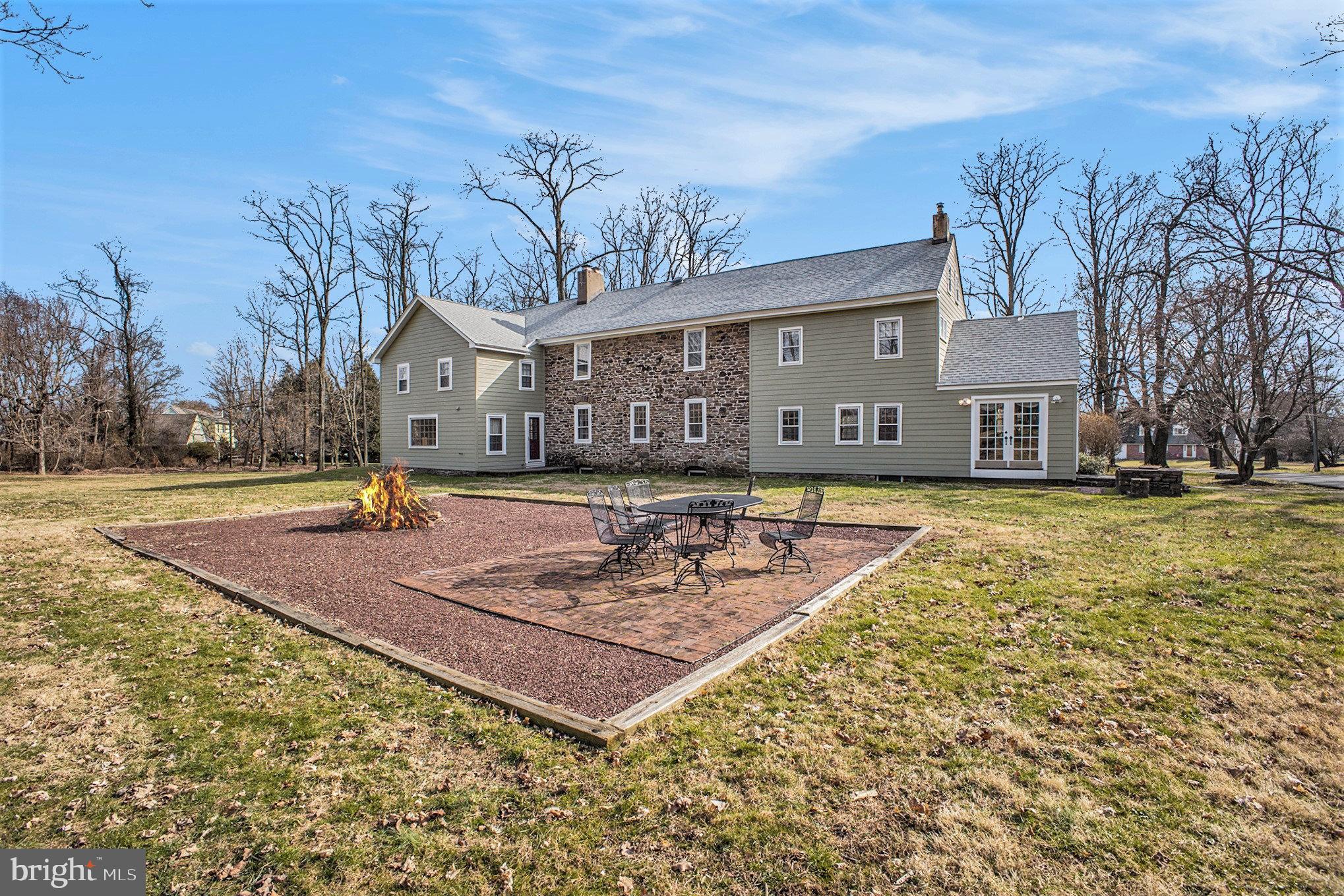 MOUNT EYRE MANOR - Residential