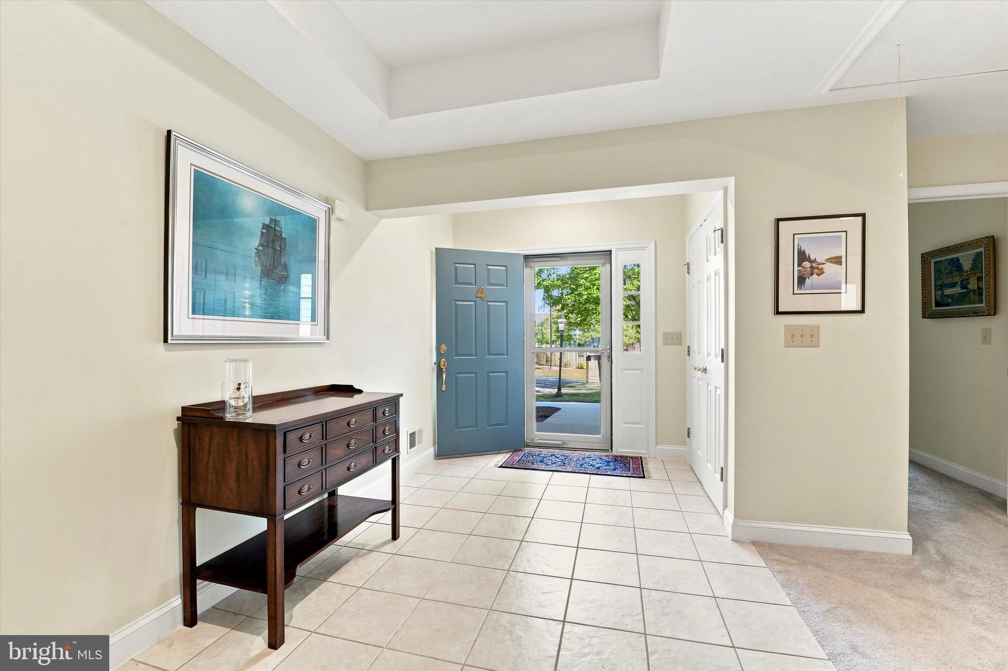 4 EMPRESS COURT