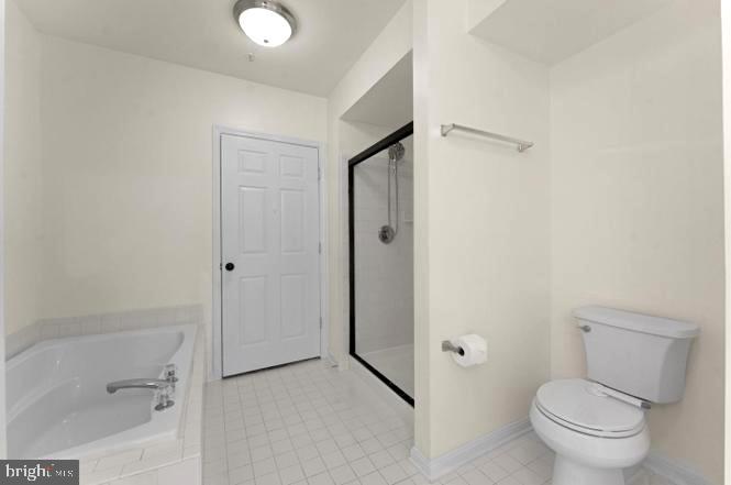 FAIR LAKES CONDO - Residential