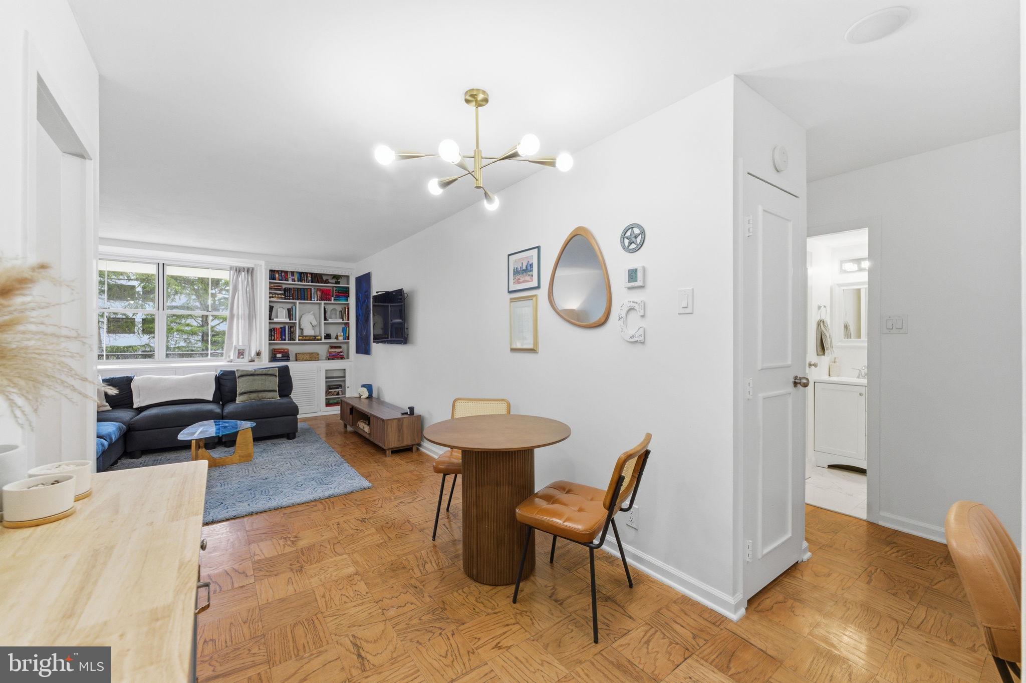 2030 N ADAMS STREET 911