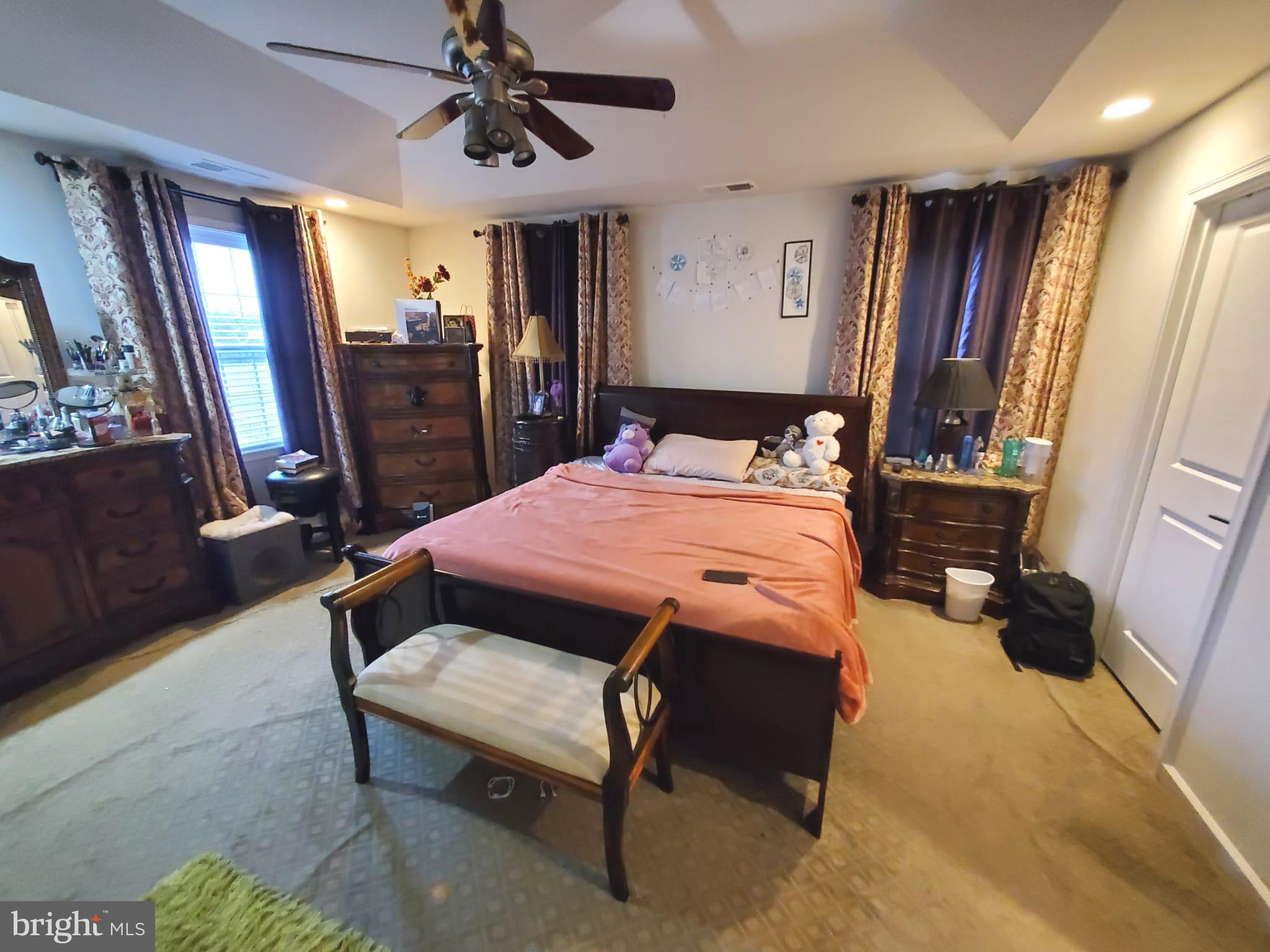 LOUDOUN VALLEY ESTATES 2 - Residential Lease