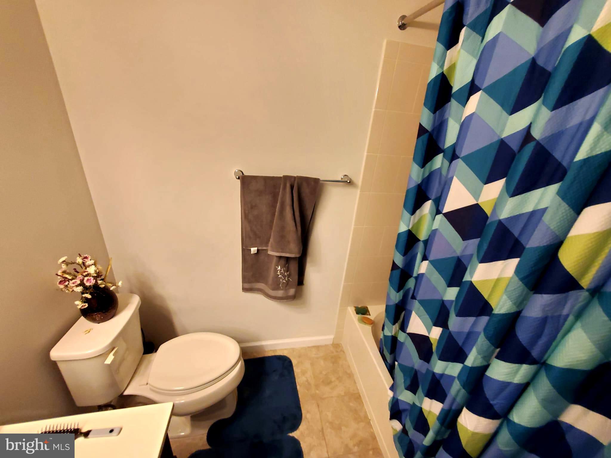 LOUDOUN VALLEY ESTATES 2 - Residential Lease