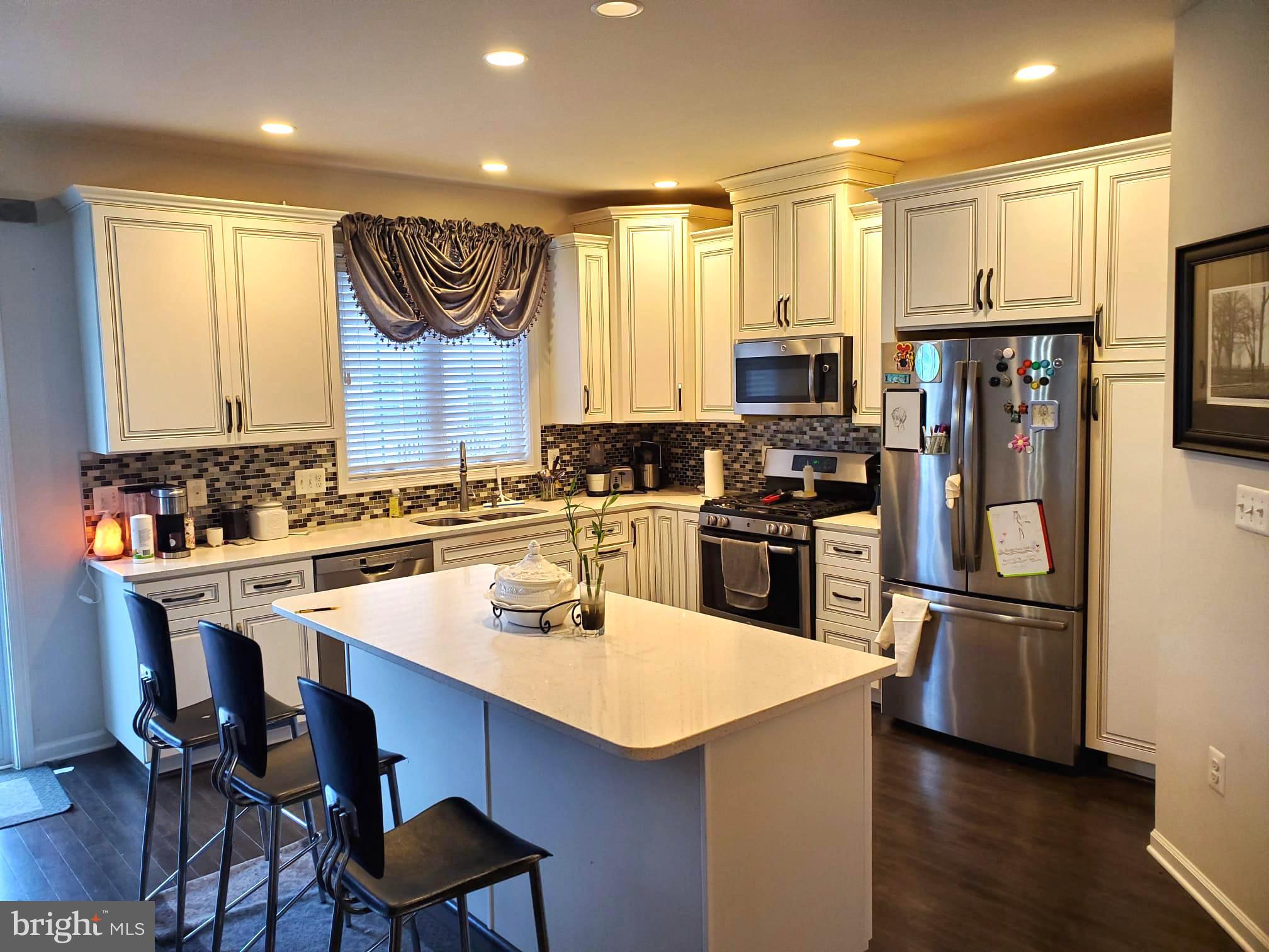 LOUDOUN VALLEY ESTATES 2 - Residential Lease