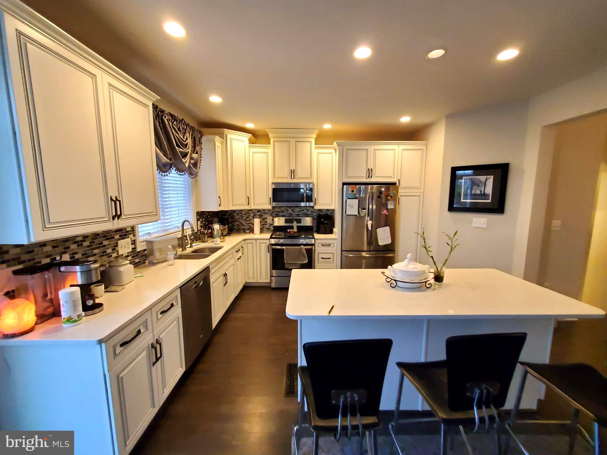 LOUDOUN VALLEY ESTATES 2 - Residential Lease