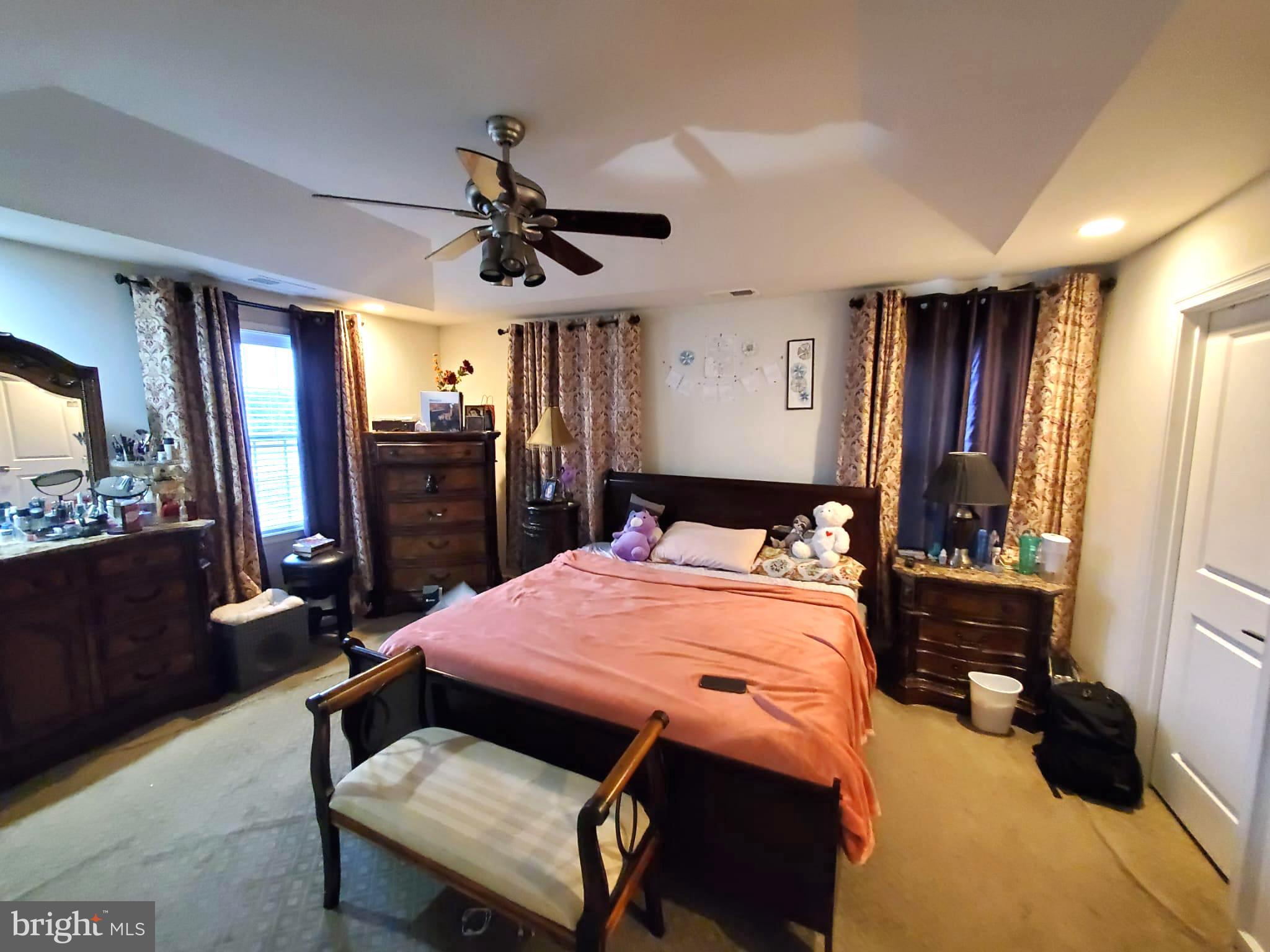 LOUDOUN VALLEY ESTATES 2 - Residential Lease