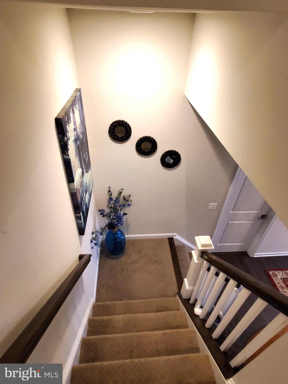 LOUDOUN VALLEY ESTATES 2 - Residential Lease