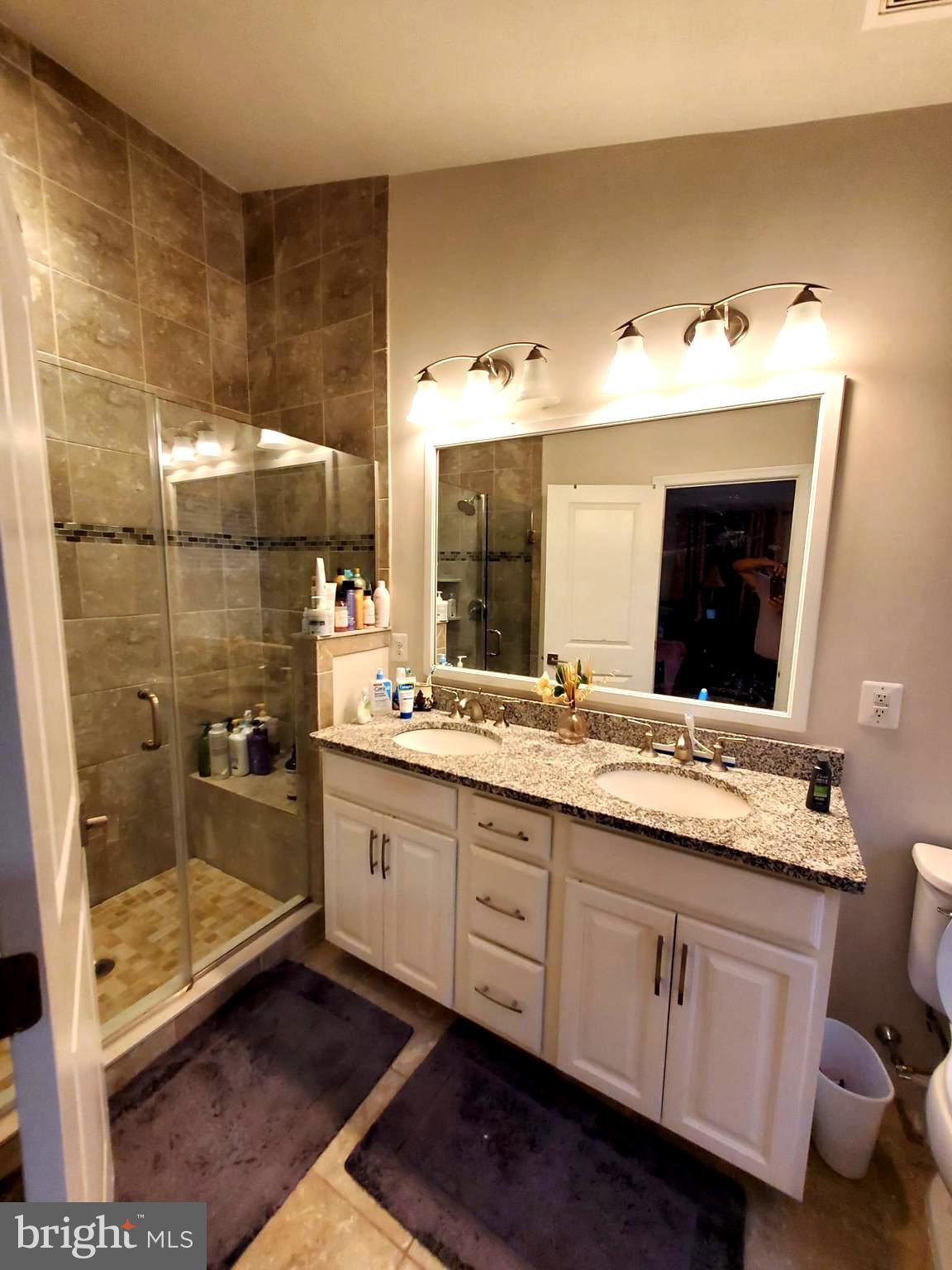 LOUDOUN VALLEY ESTATES 2 - Residential Lease