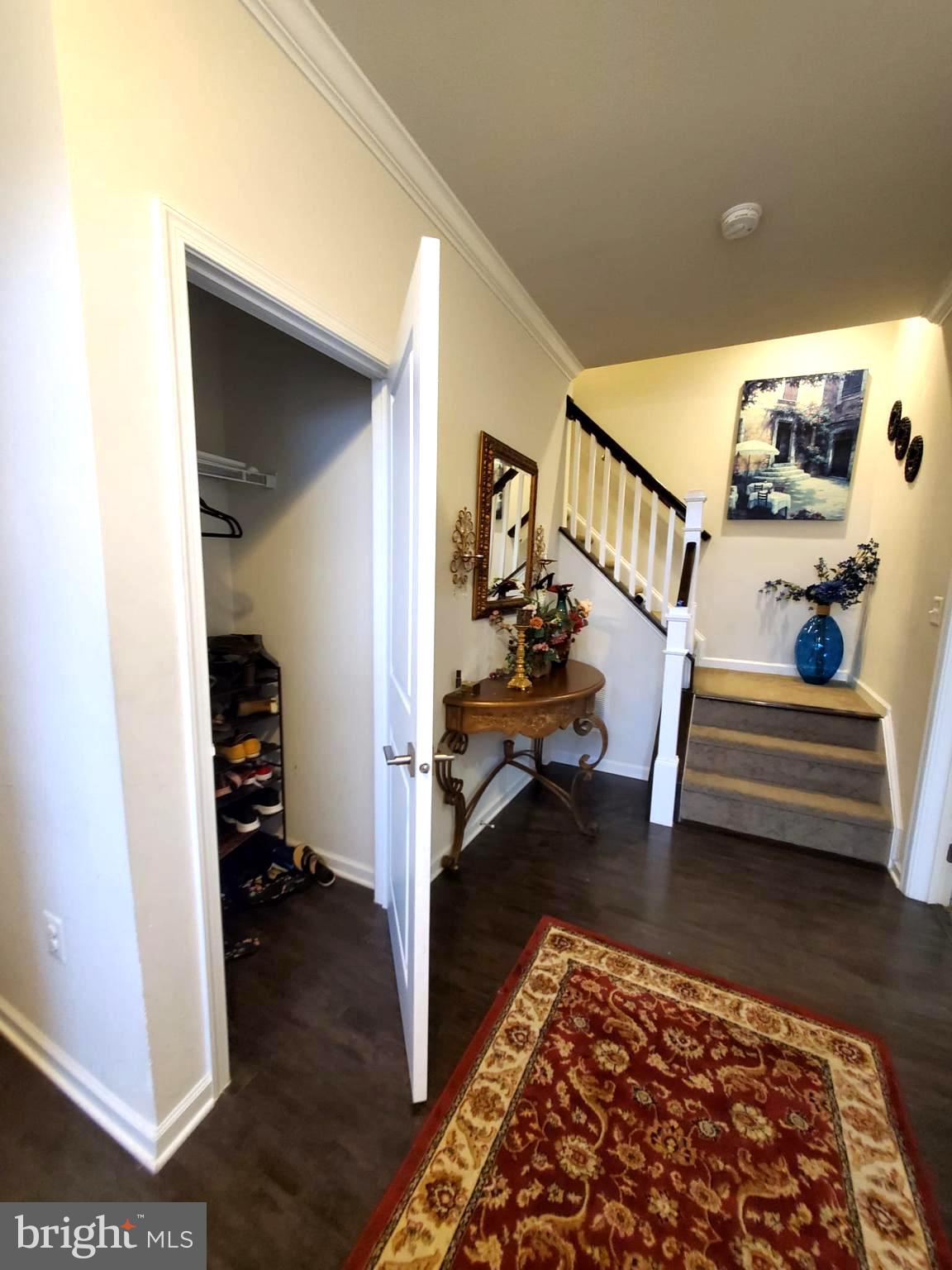 LOUDOUN VALLEY ESTATES 2 - Residential Lease