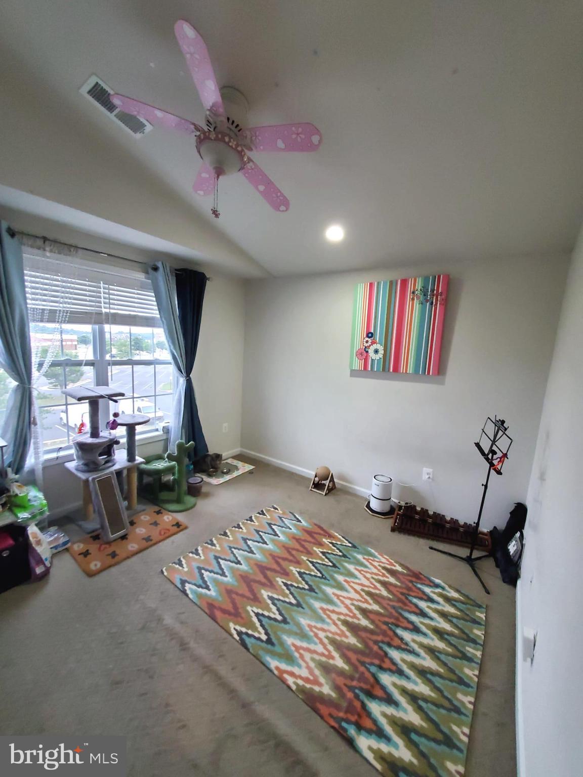 LOUDOUN VALLEY ESTATES 2 - Residential Lease