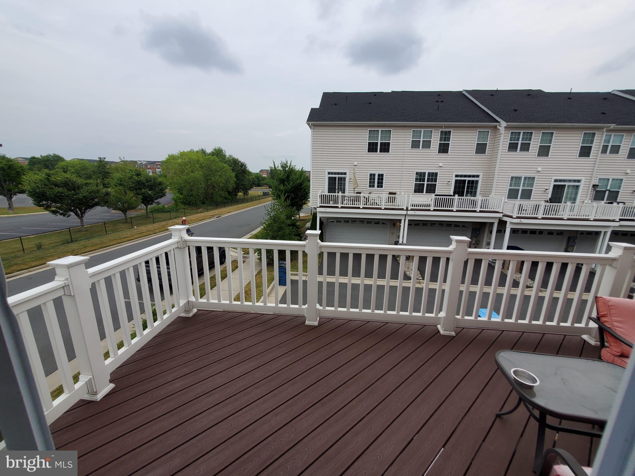 LOUDOUN VALLEY ESTATES 2 - Residential Lease