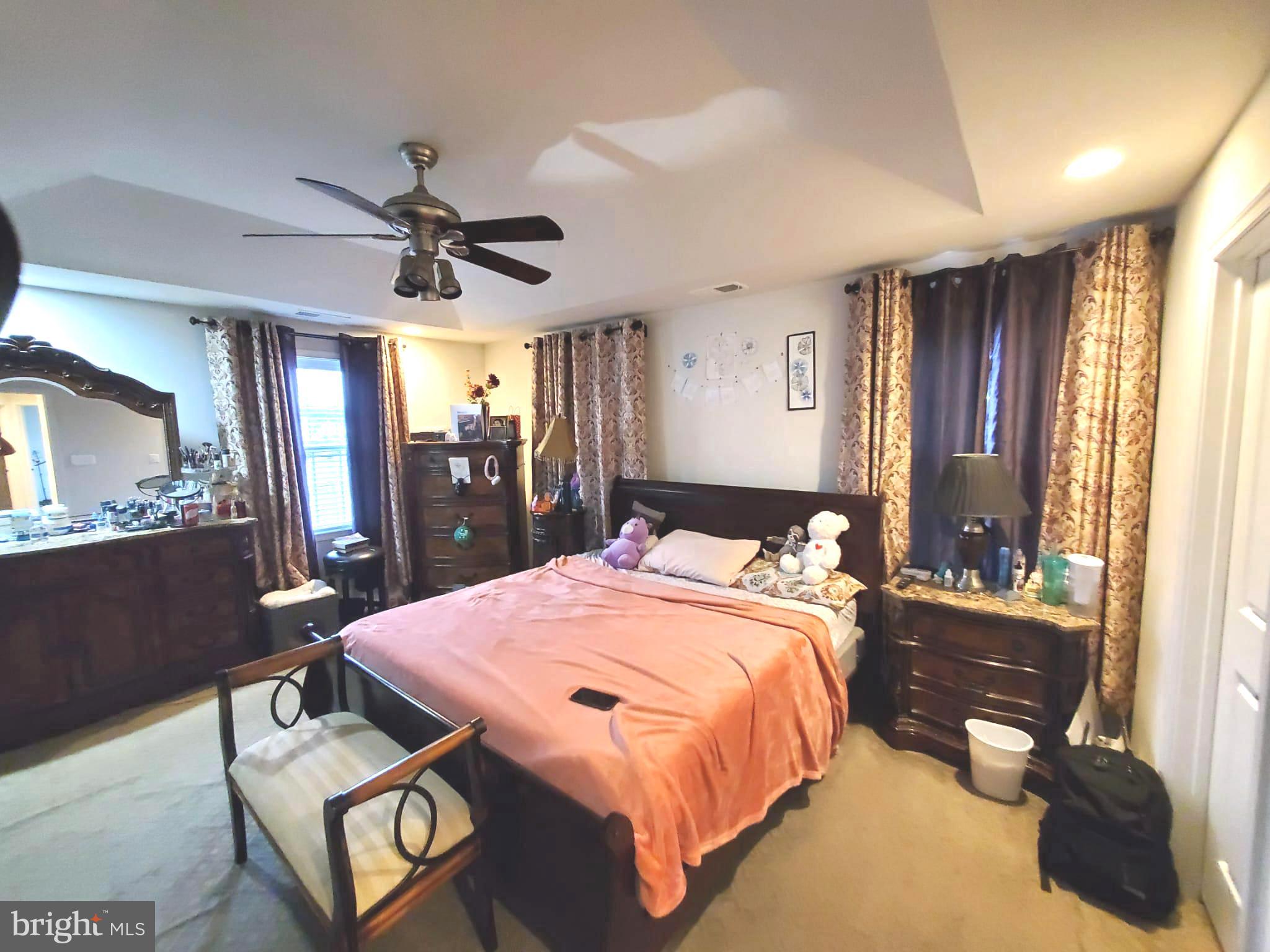 LOUDOUN VALLEY ESTATES 2 - Residential Lease