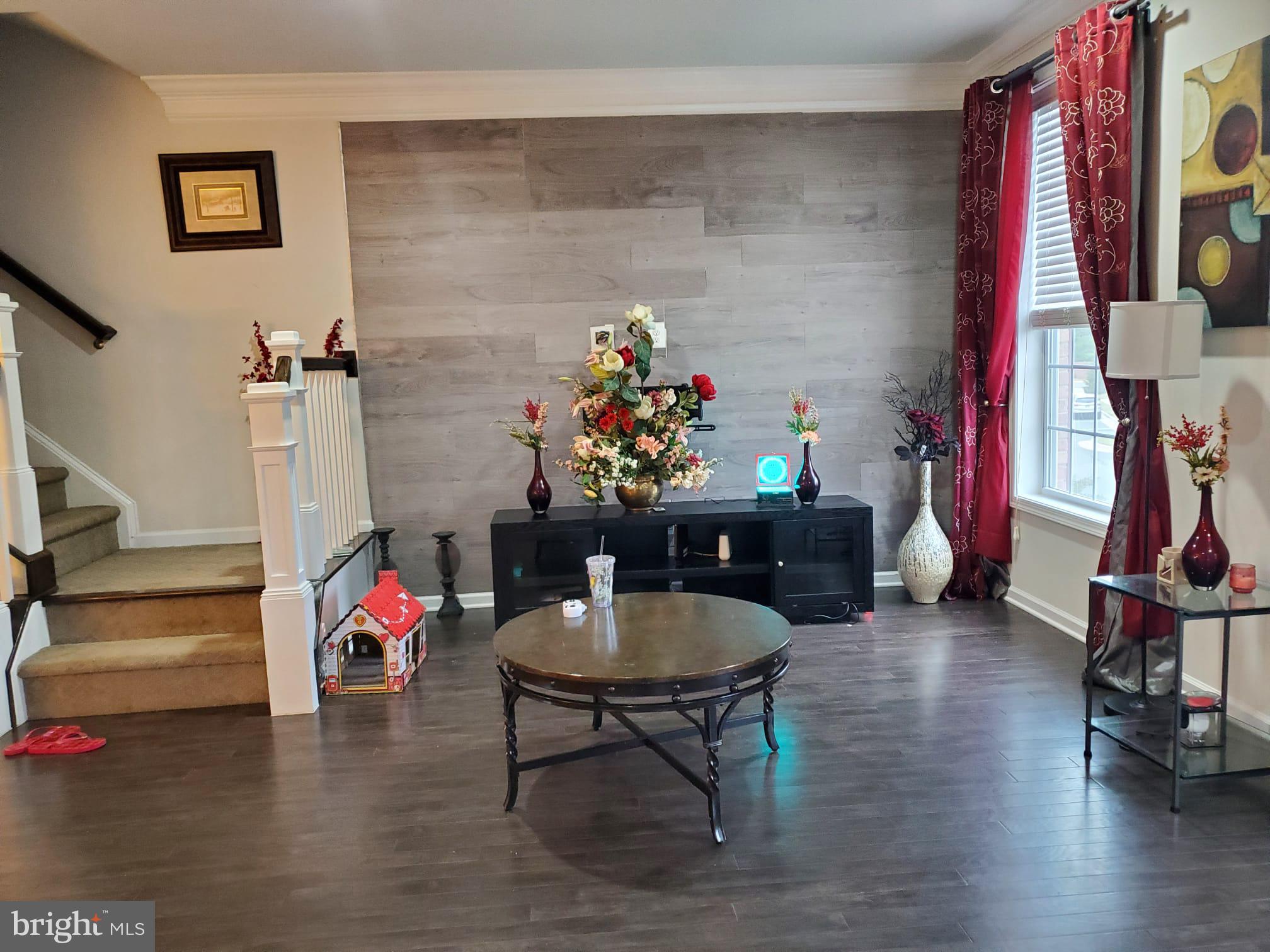 LOUDOUN VALLEY ESTATES 2 - Residential Lease