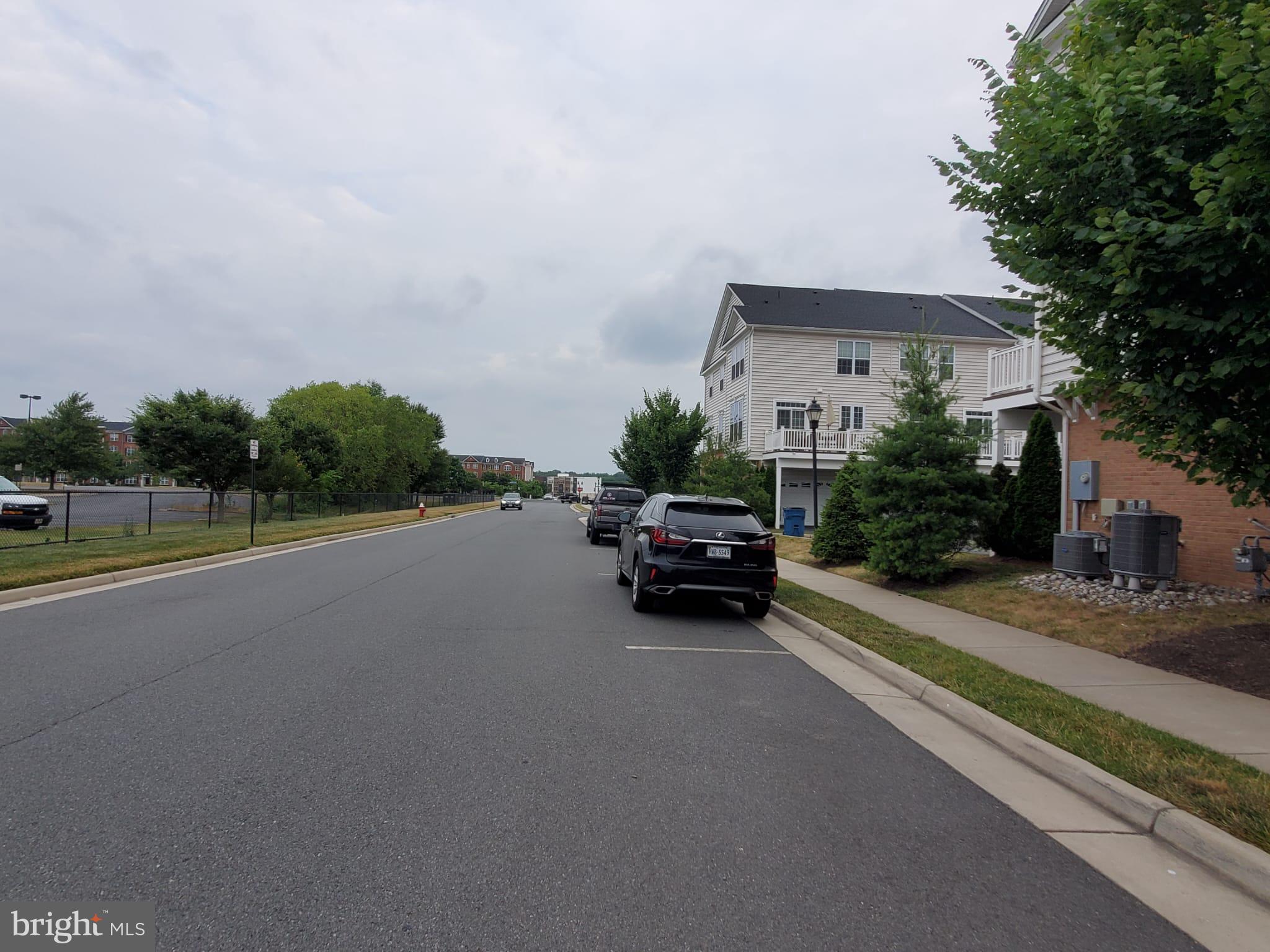 LOUDOUN VALLEY ESTATES 2 - Residential Lease