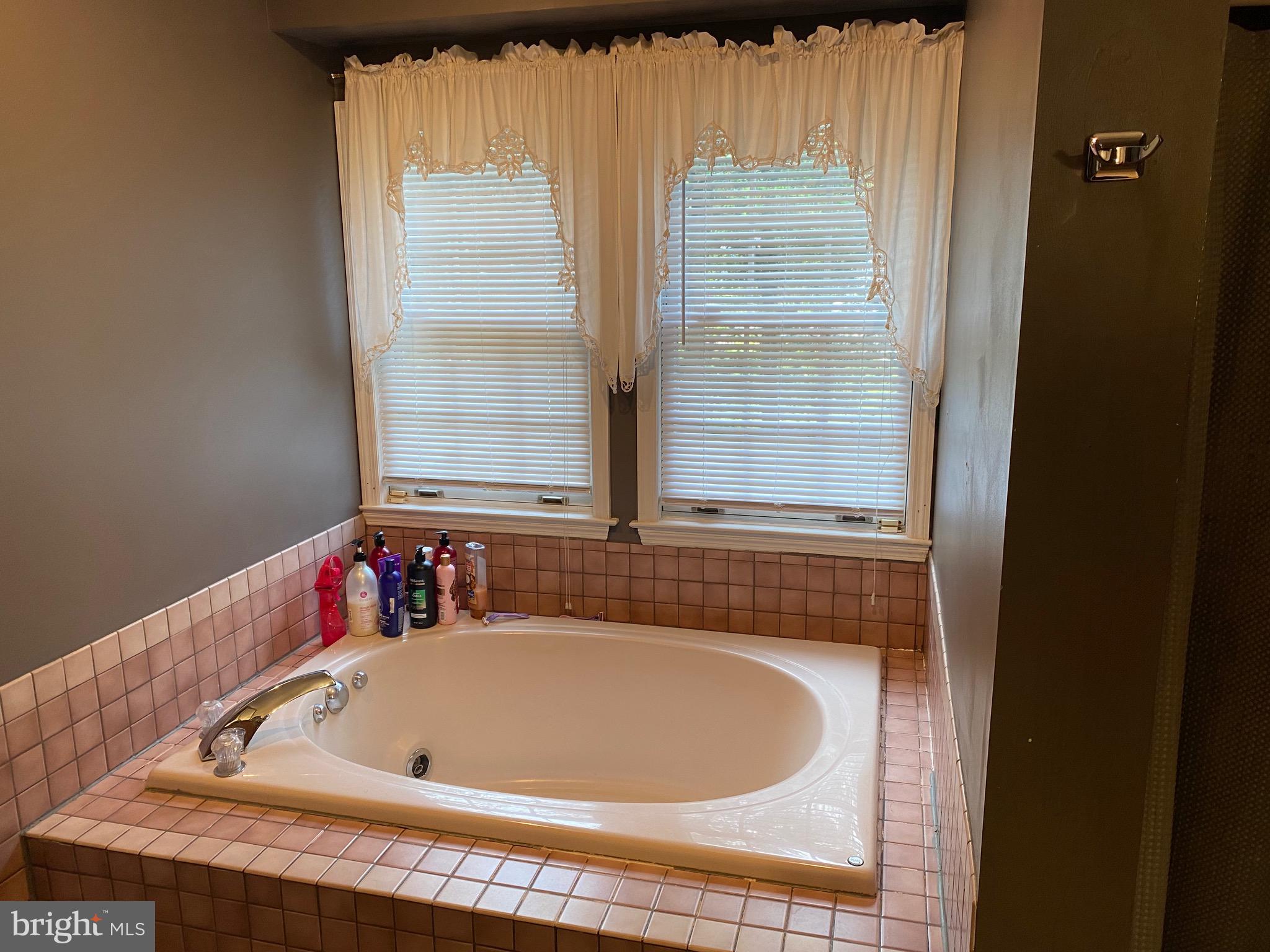 NORWEGIAN WOODS - Residential