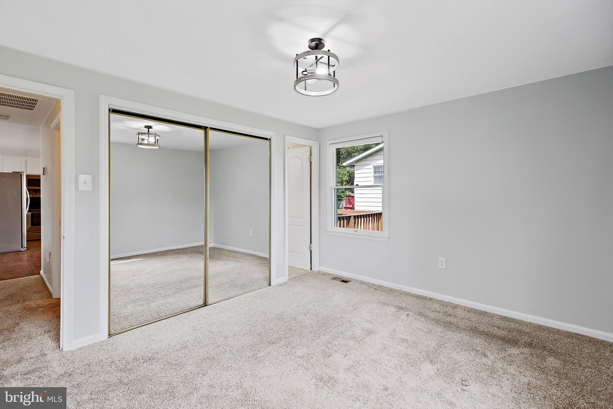 NORTH WOODRIDGE - Residential