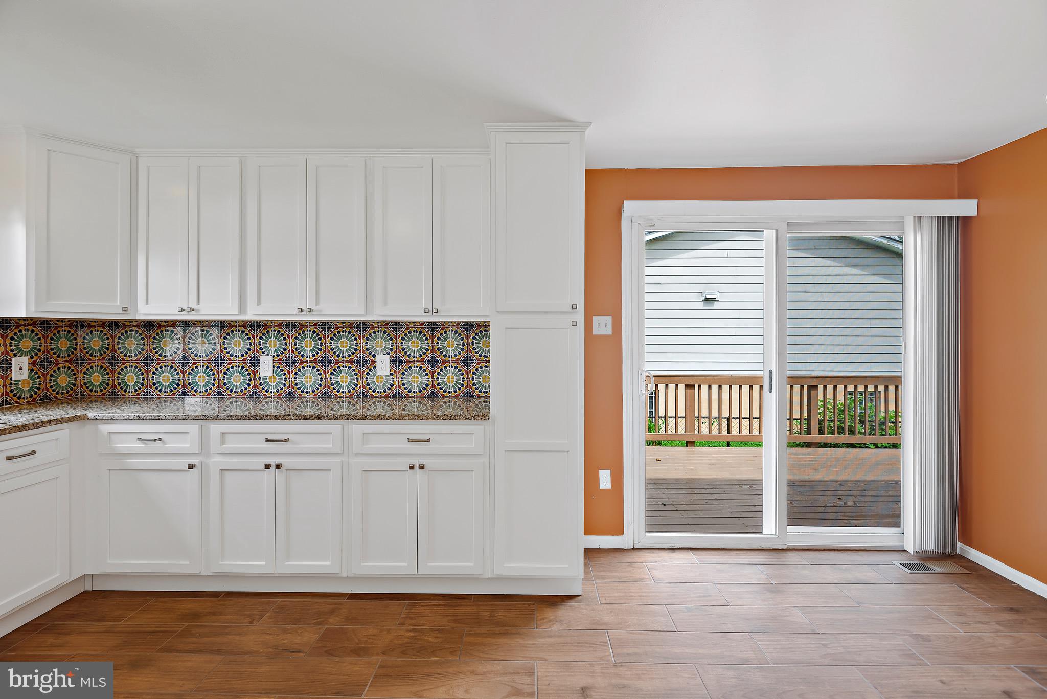 NORTH WOODRIDGE - Residential