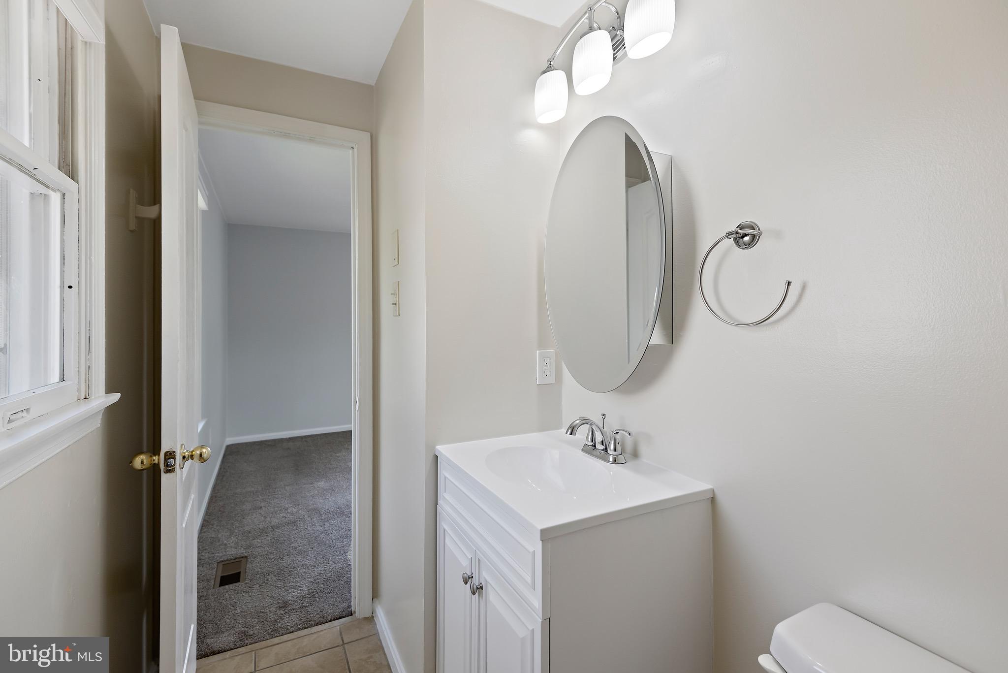 NORTH WOODRIDGE - Residential