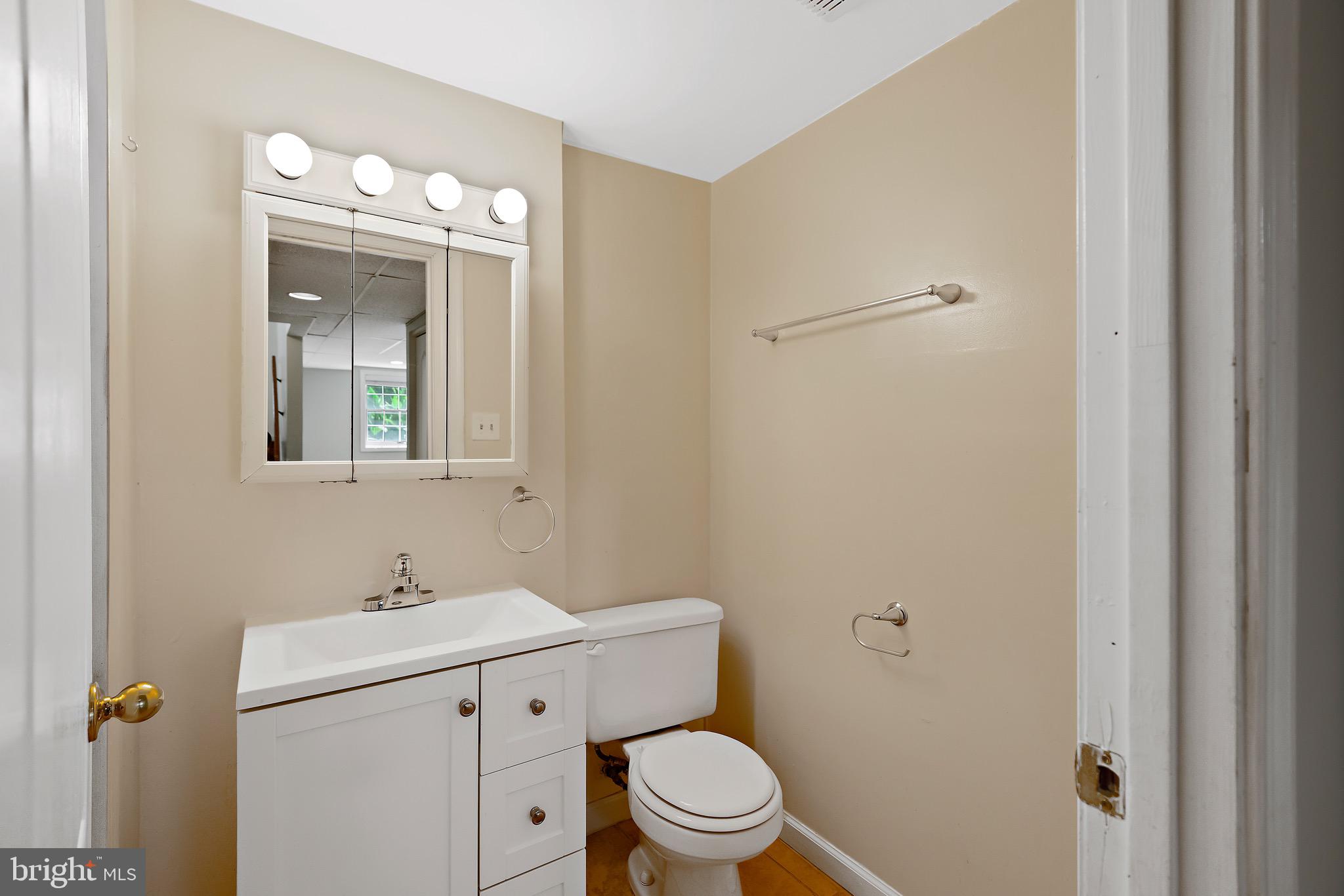 NORTH WOODRIDGE - Residential