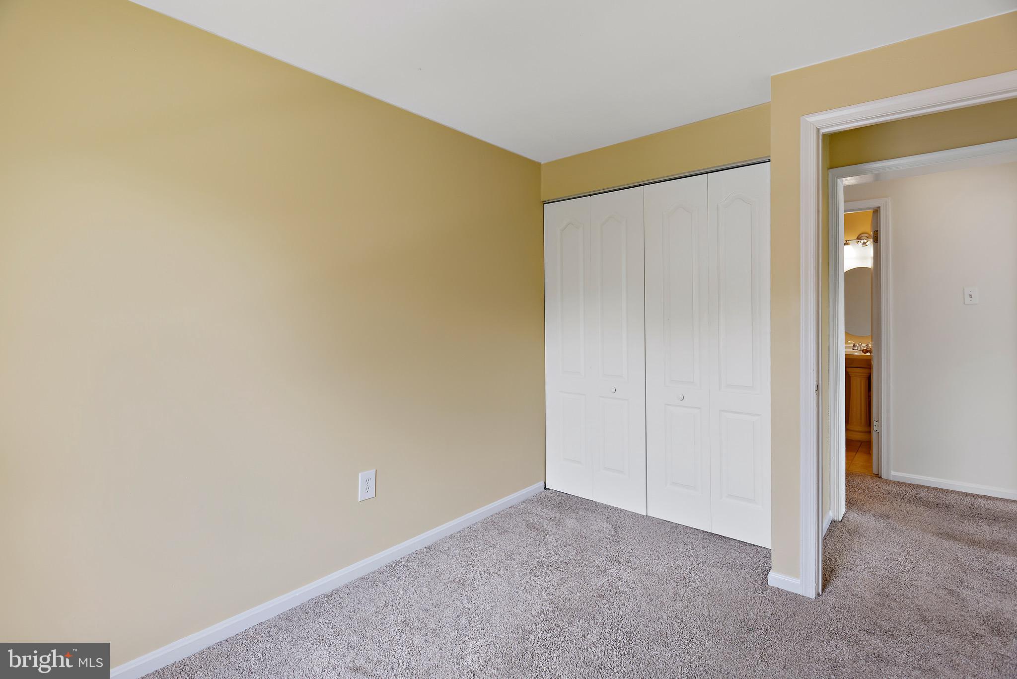 NORTH WOODRIDGE - Residential