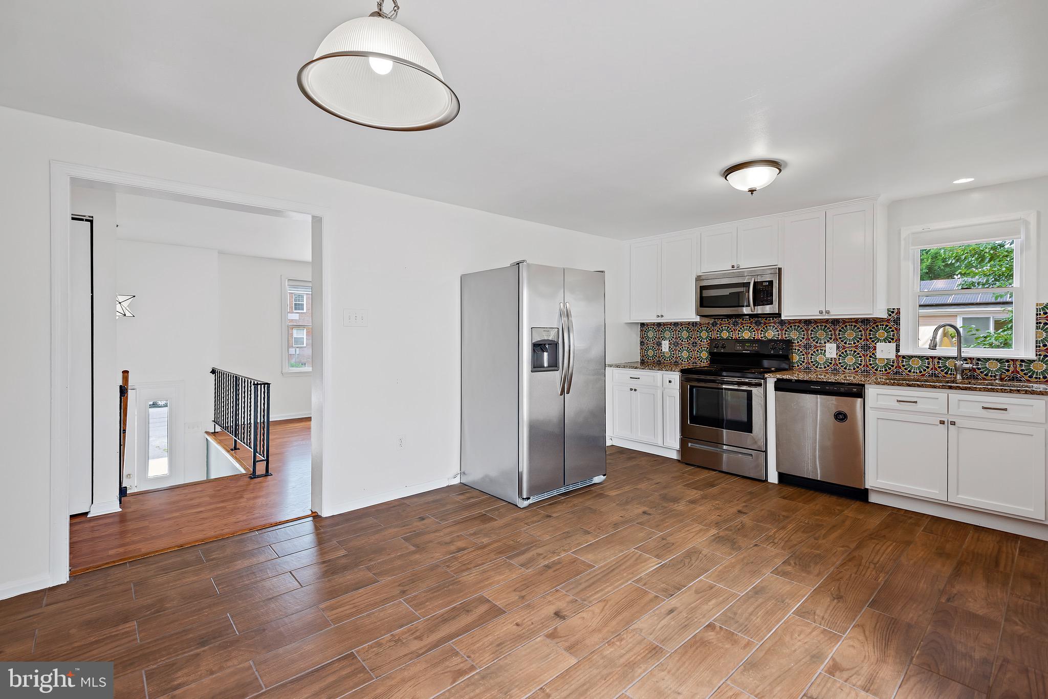 NORTH WOODRIDGE - Residential