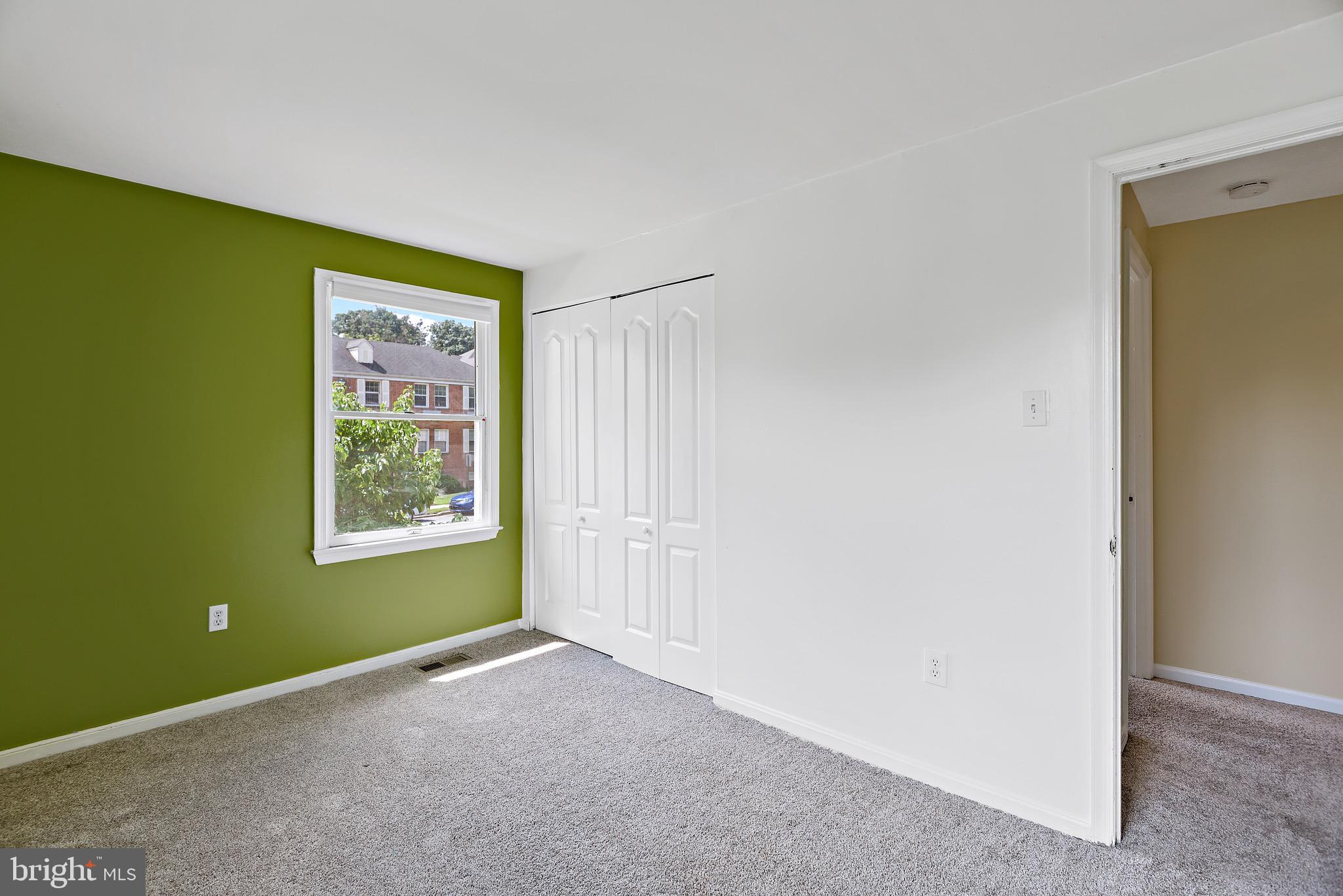 NORTH WOODRIDGE - Residential