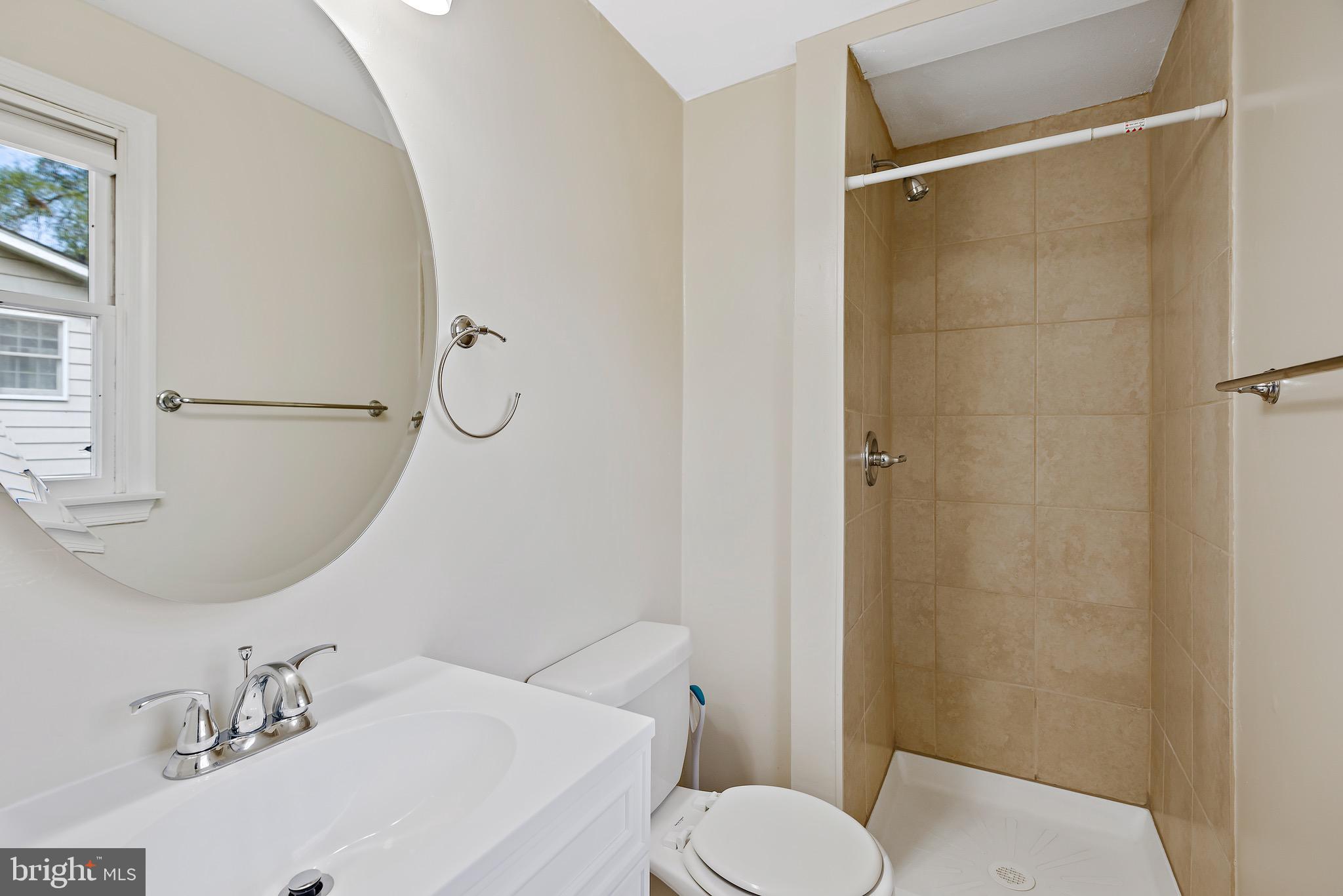 NORTH WOODRIDGE - Residential