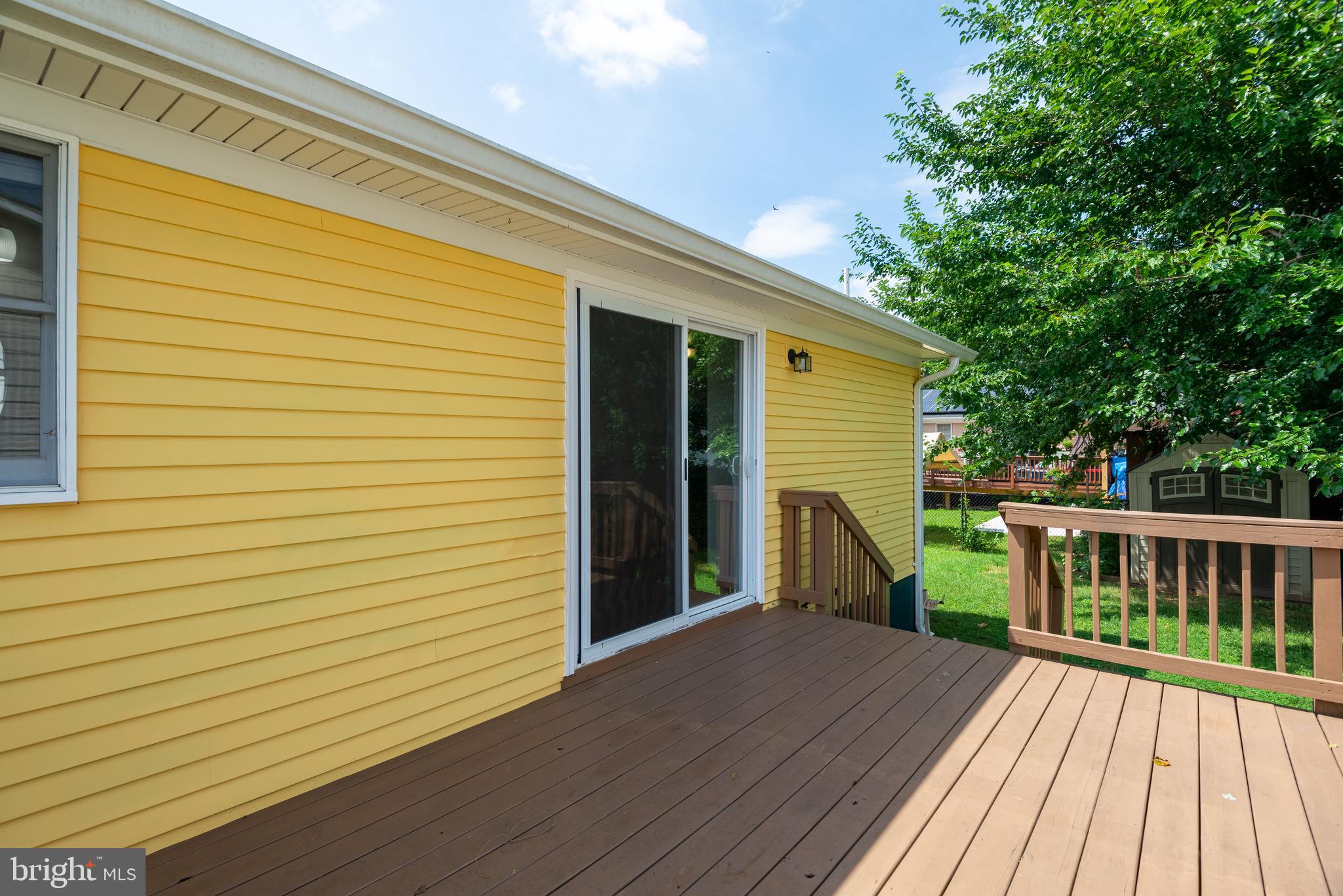 NORTH WOODRIDGE - Residential