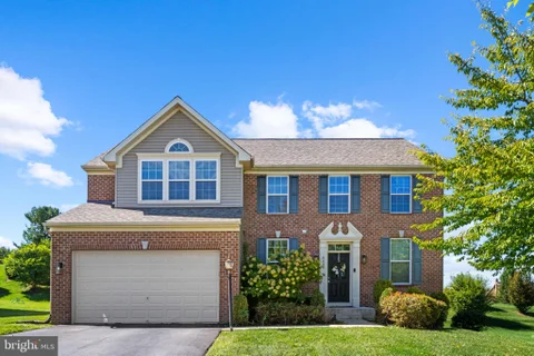 MLS: PAYK2112574