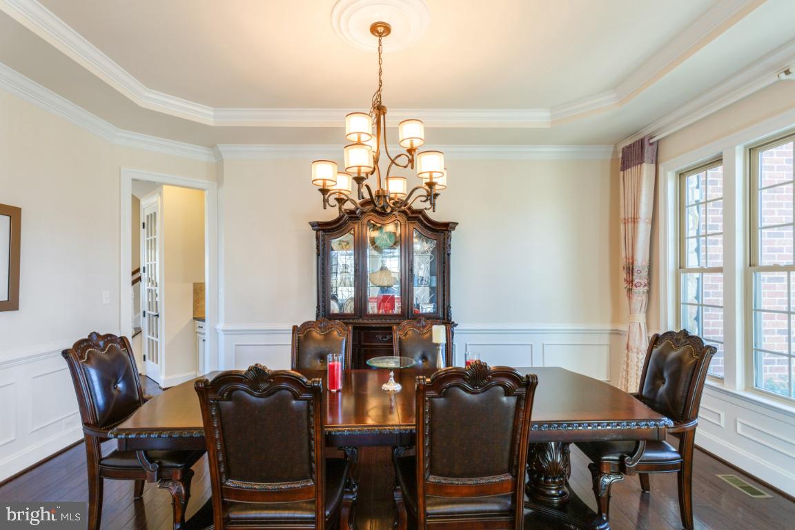 DAWSON'S CORNER - Residential