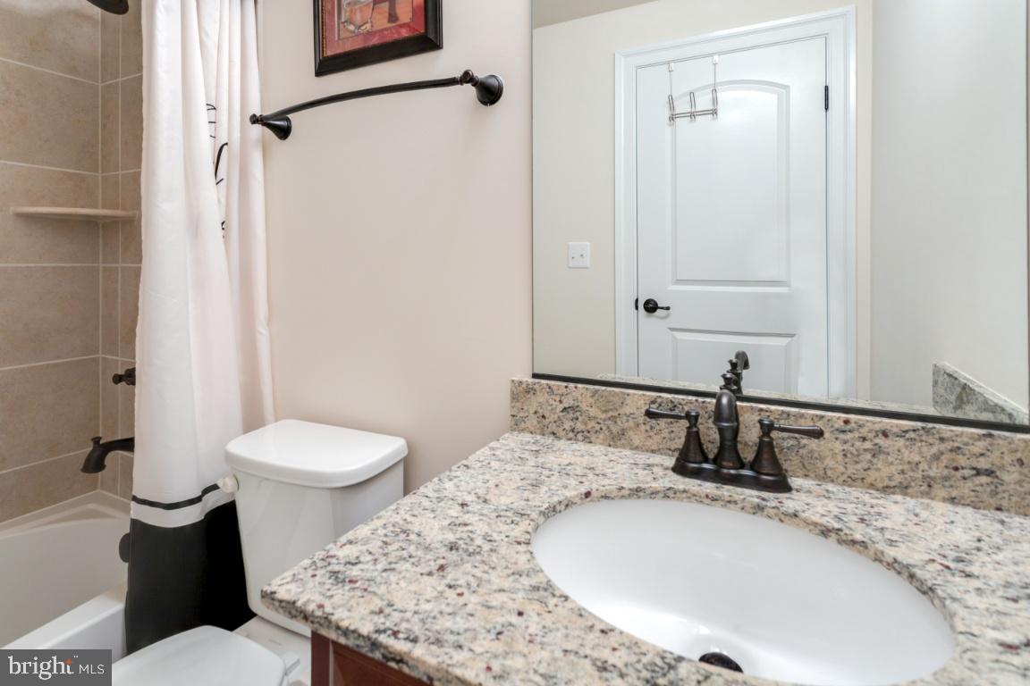 DAWSON'S CORNER - Residential