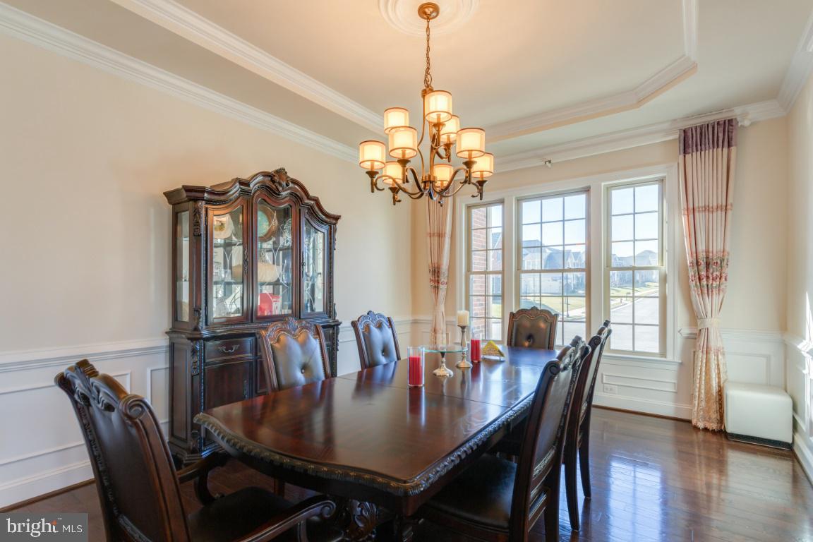 DAWSON'S CORNER - Residential