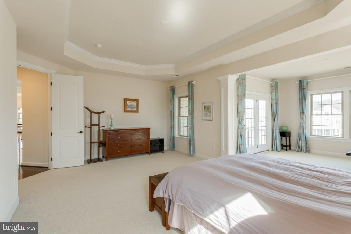 DAWSON'S CORNER - Residential