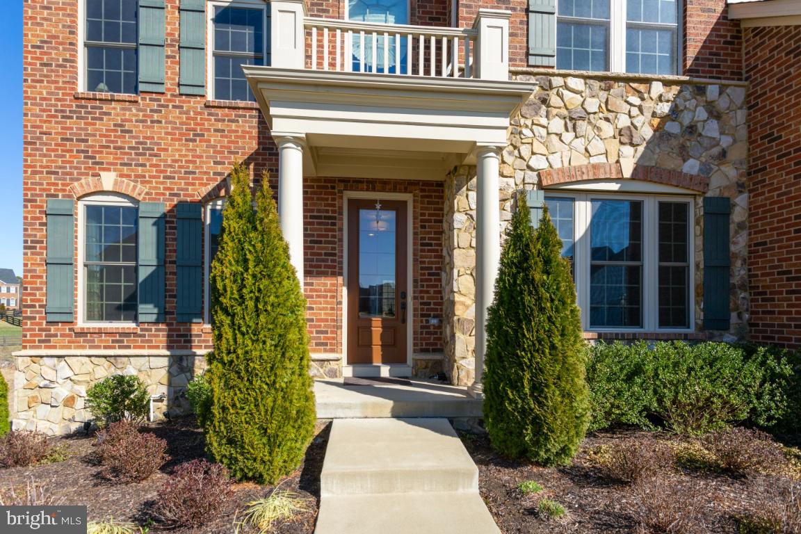 DAWSON'S CORNER - Residential
