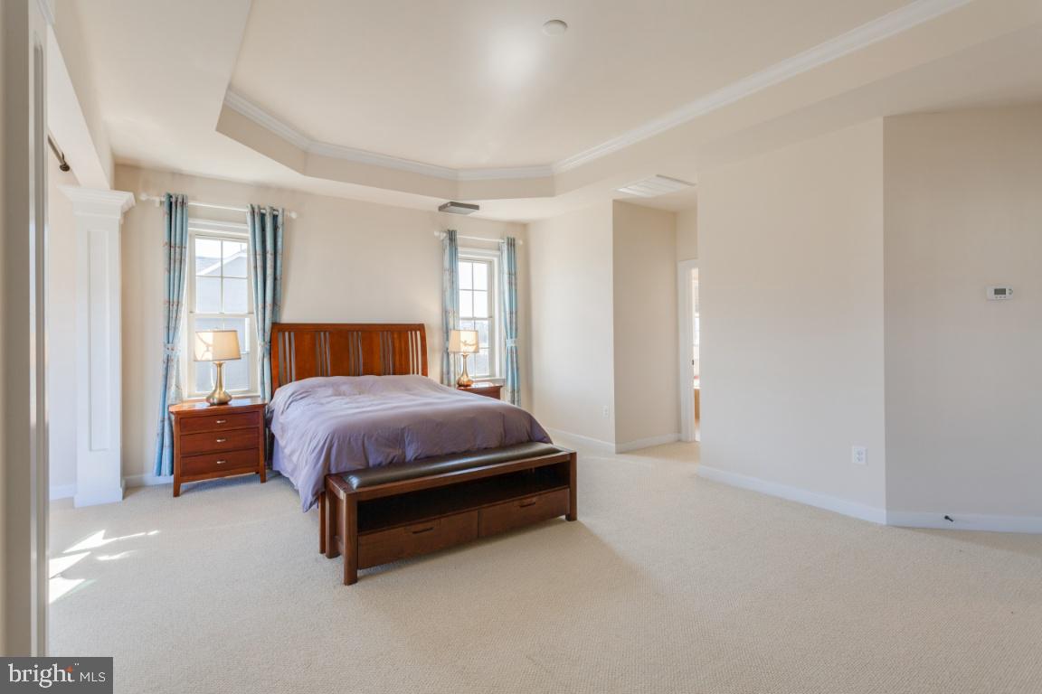 DAWSON'S CORNER - Residential