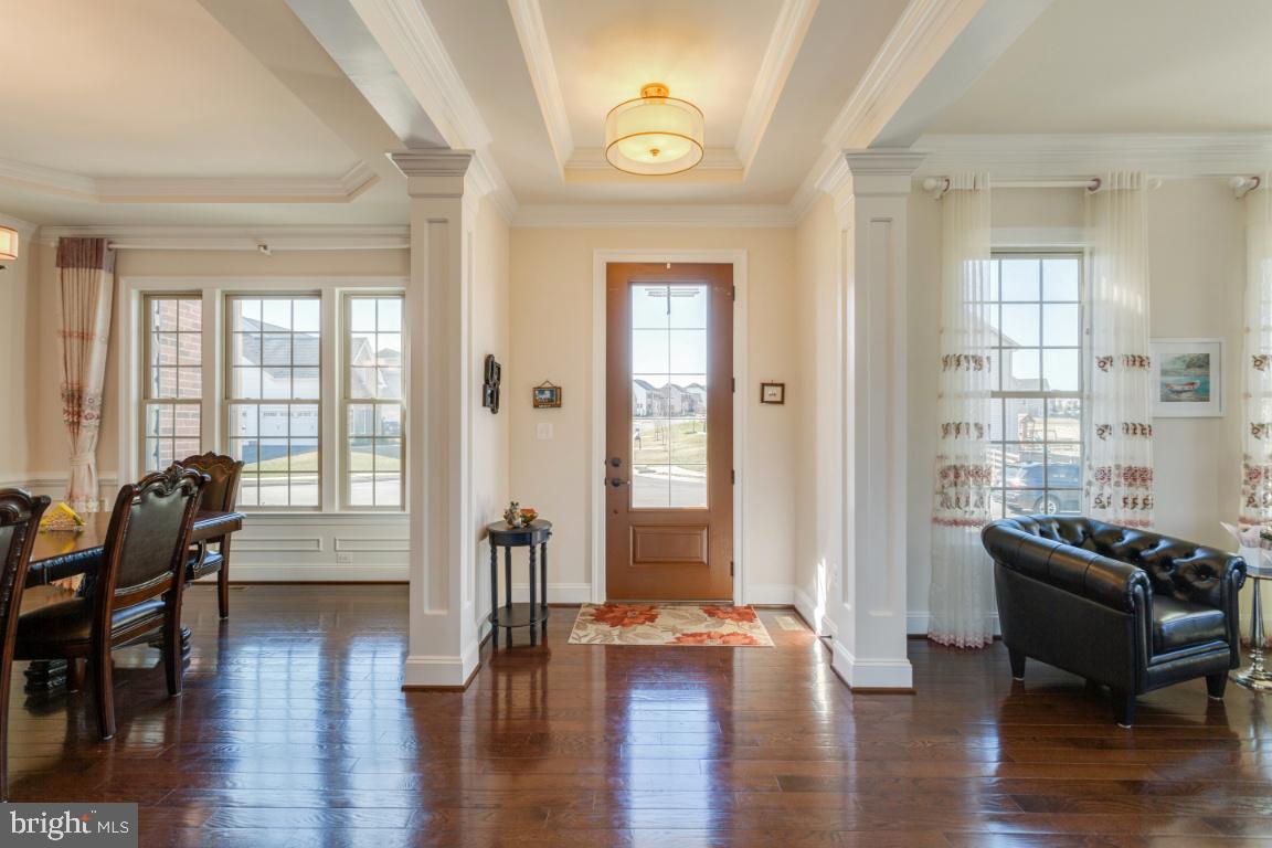 DAWSON'S CORNER - Residential