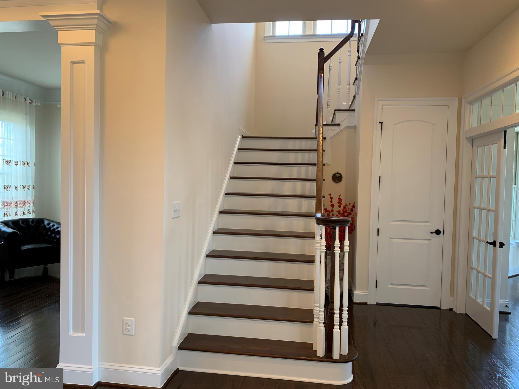 DAWSON'S CORNER - Residential