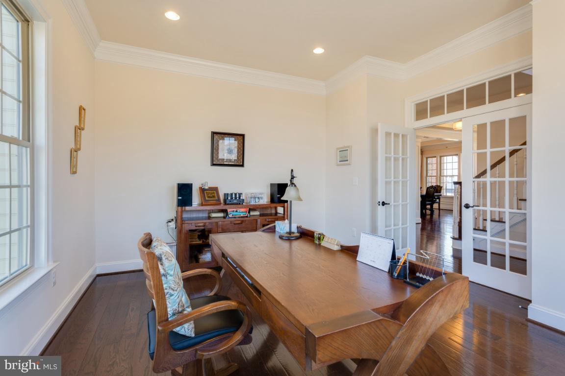 DAWSON'S CORNER - Residential