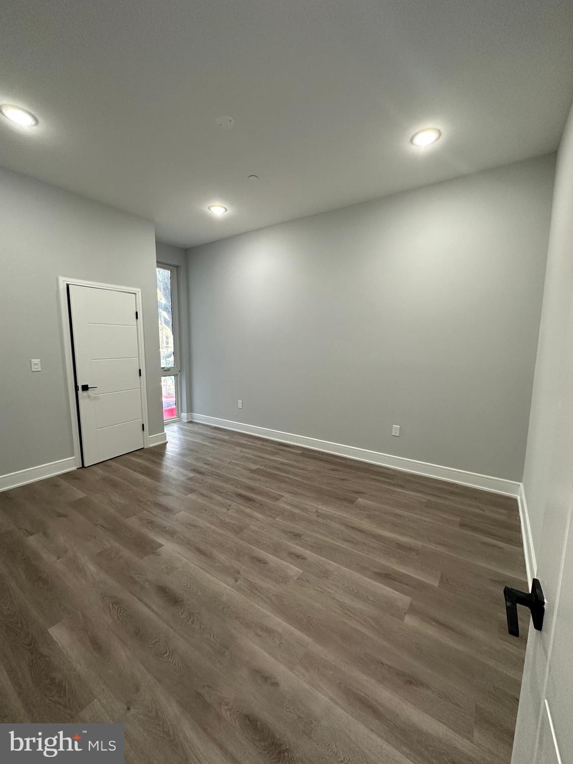 OLDE KENSINGTON - Residential Lease