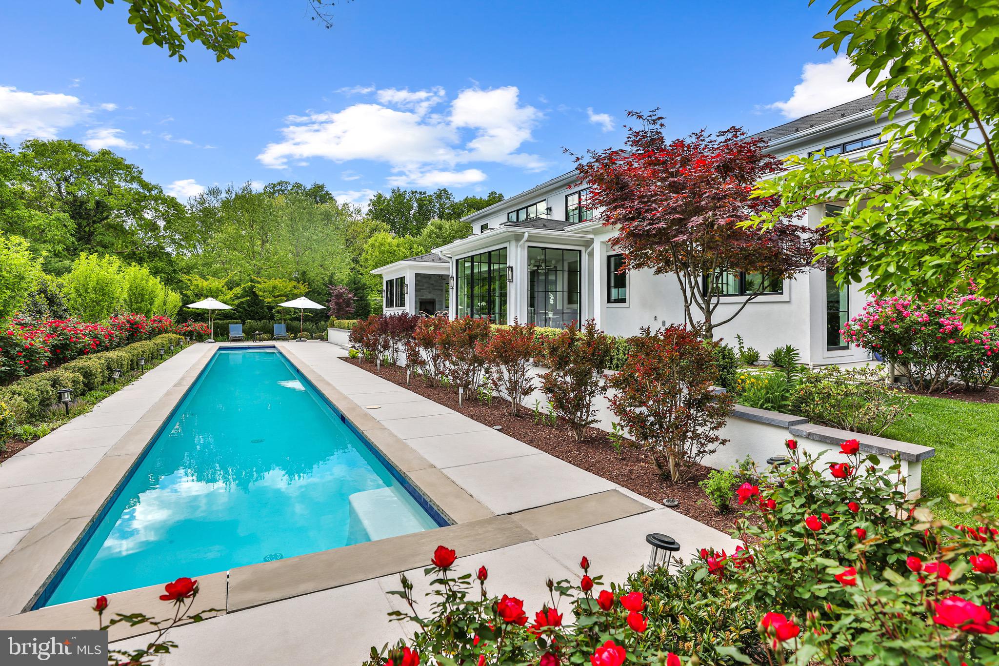 DOWNSCREST - Residential