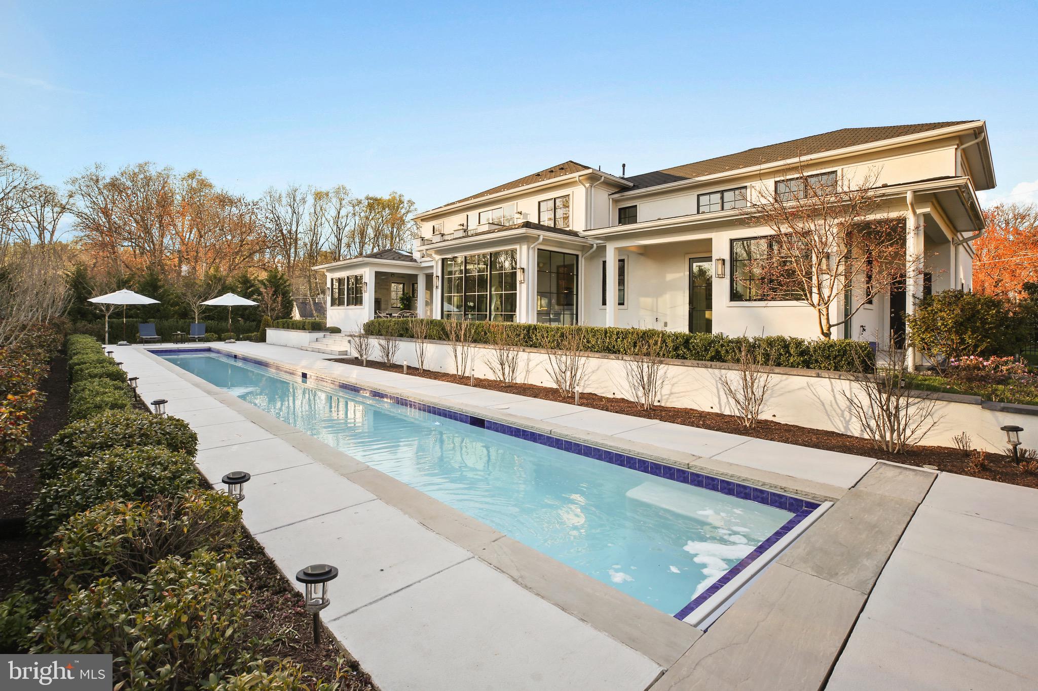 DOWNSCREST - Residential