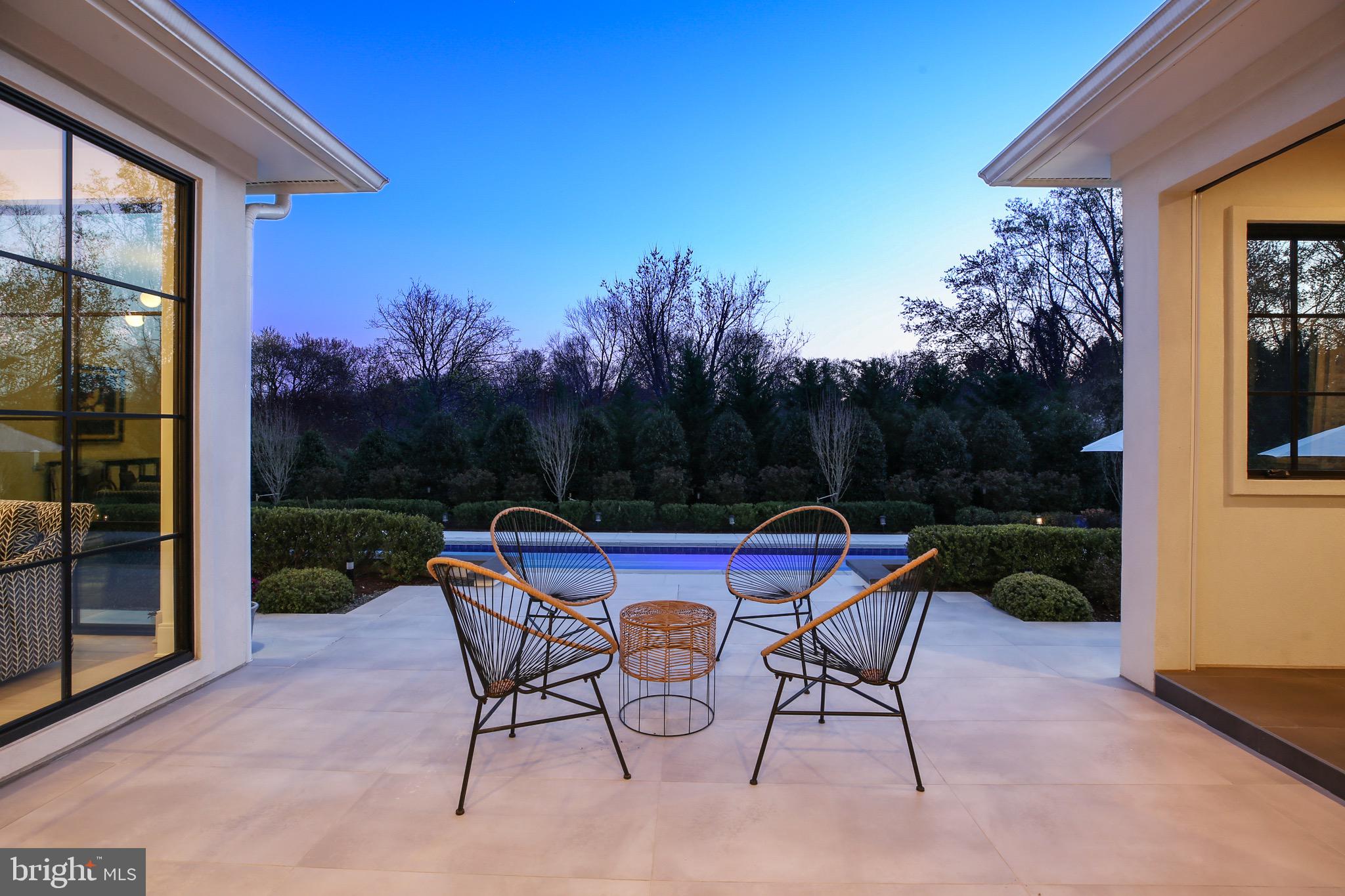 DOWNSCREST - Residential