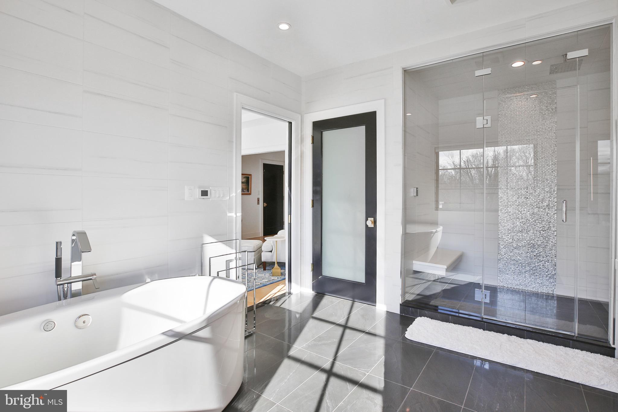 DOWNSCREST - Residential