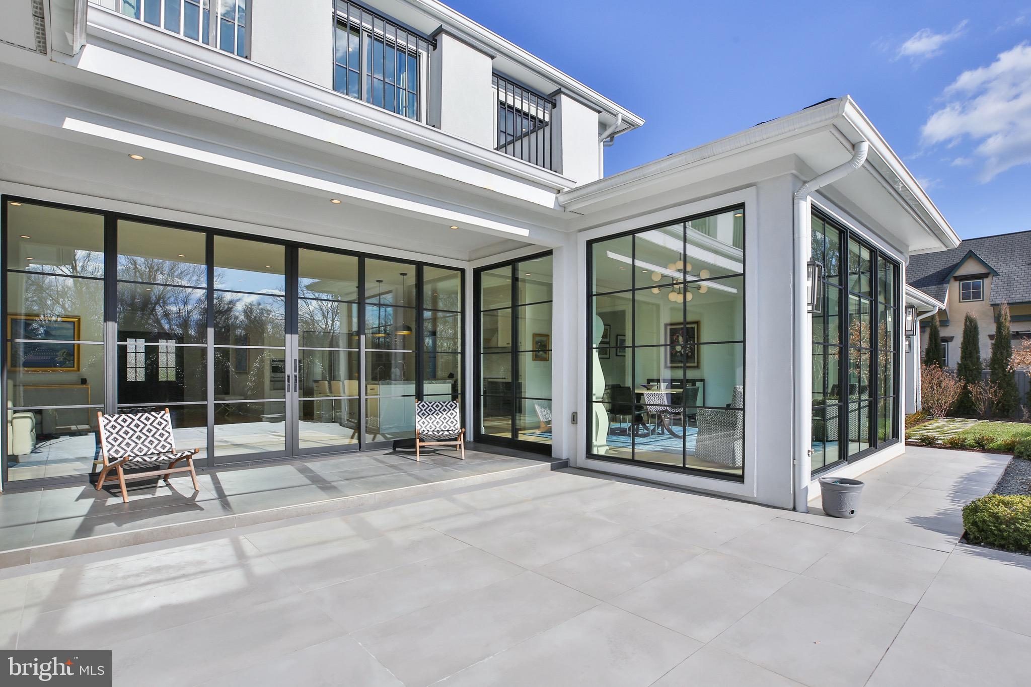 DOWNSCREST - Residential