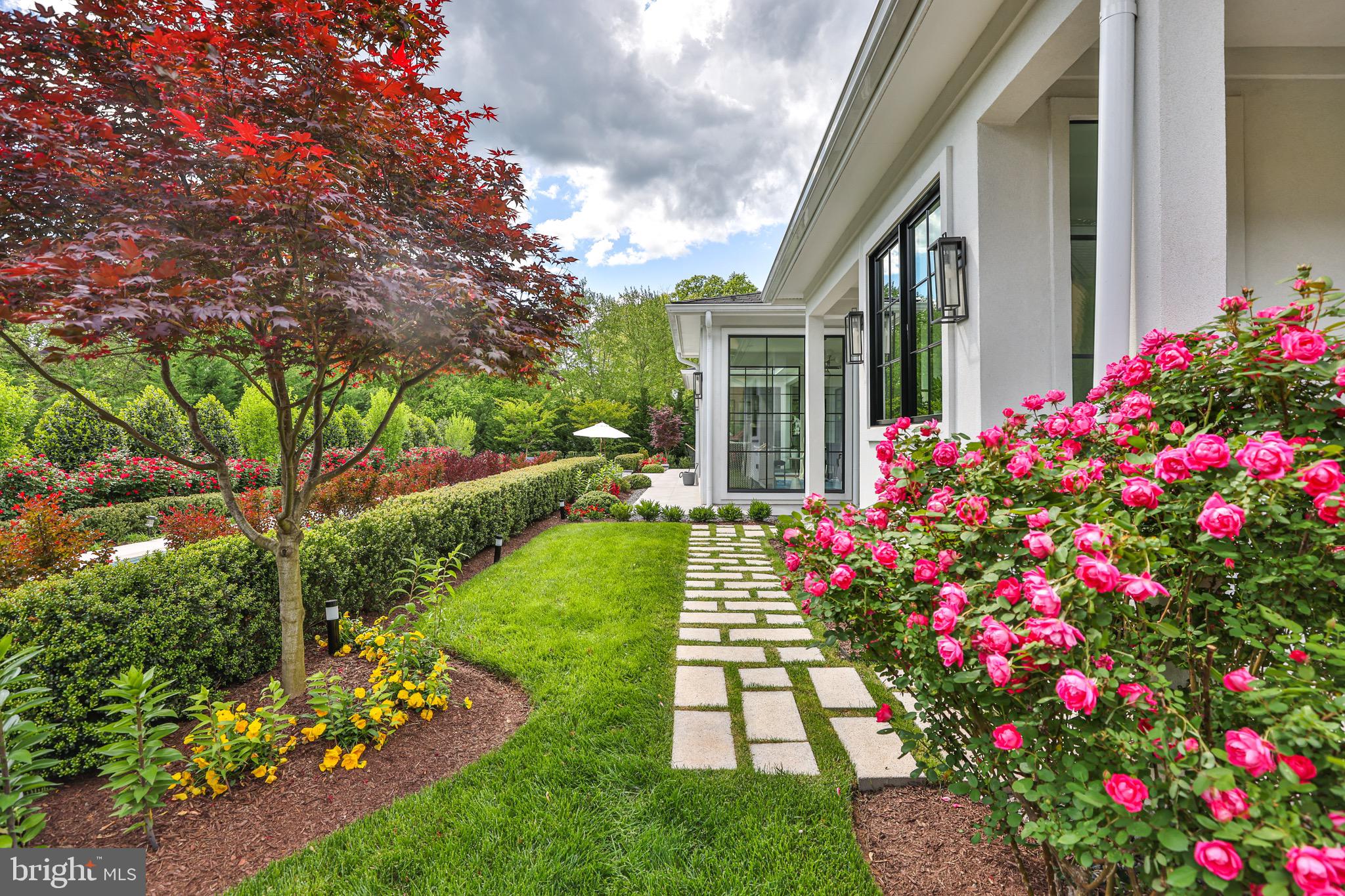 DOWNSCREST - Residential