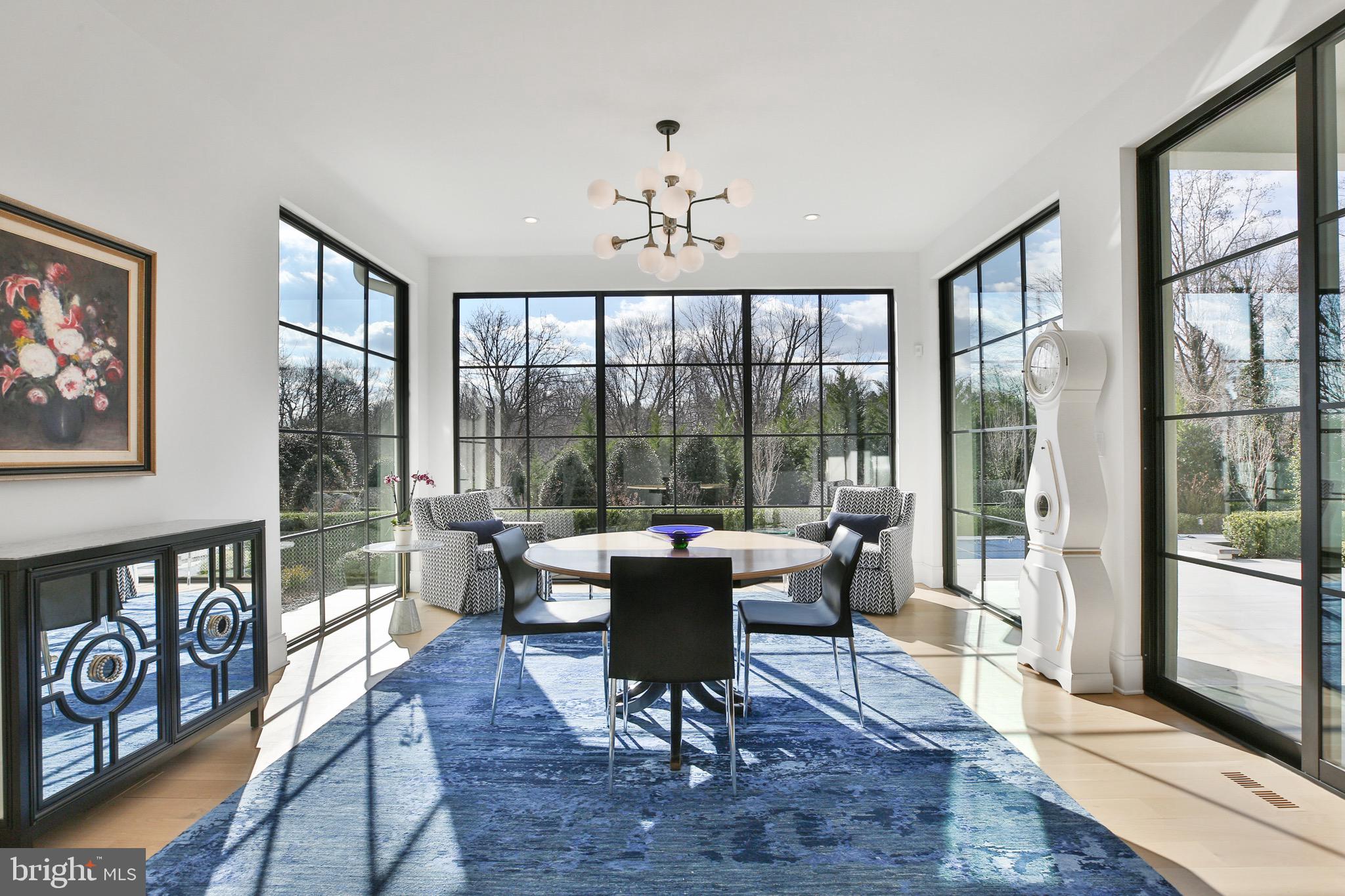 DOWNSCREST - Residential