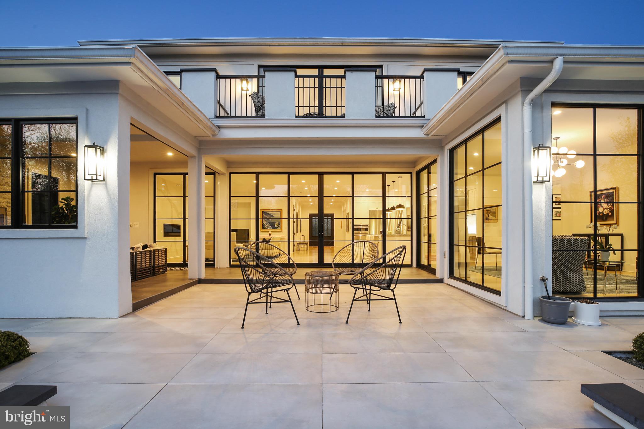 DOWNSCREST - Residential