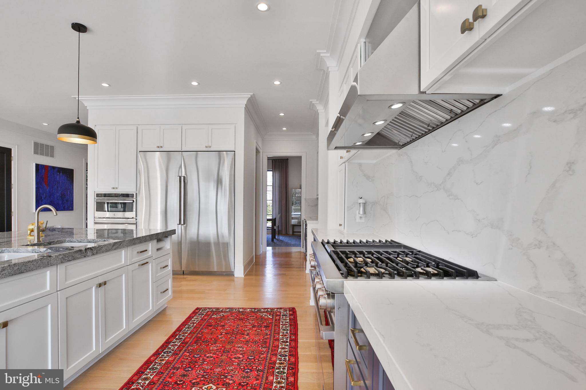 DOWNSCREST - Residential