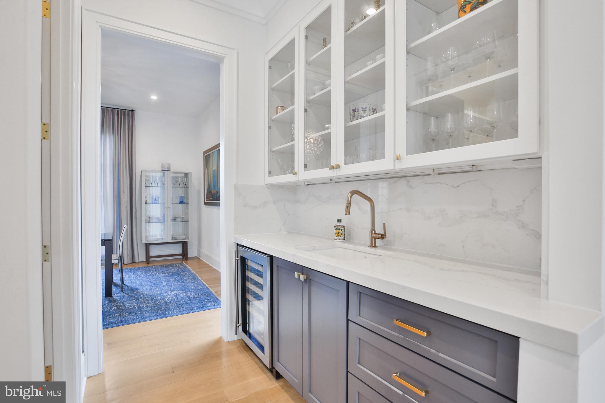 DOWNSCREST - Residential